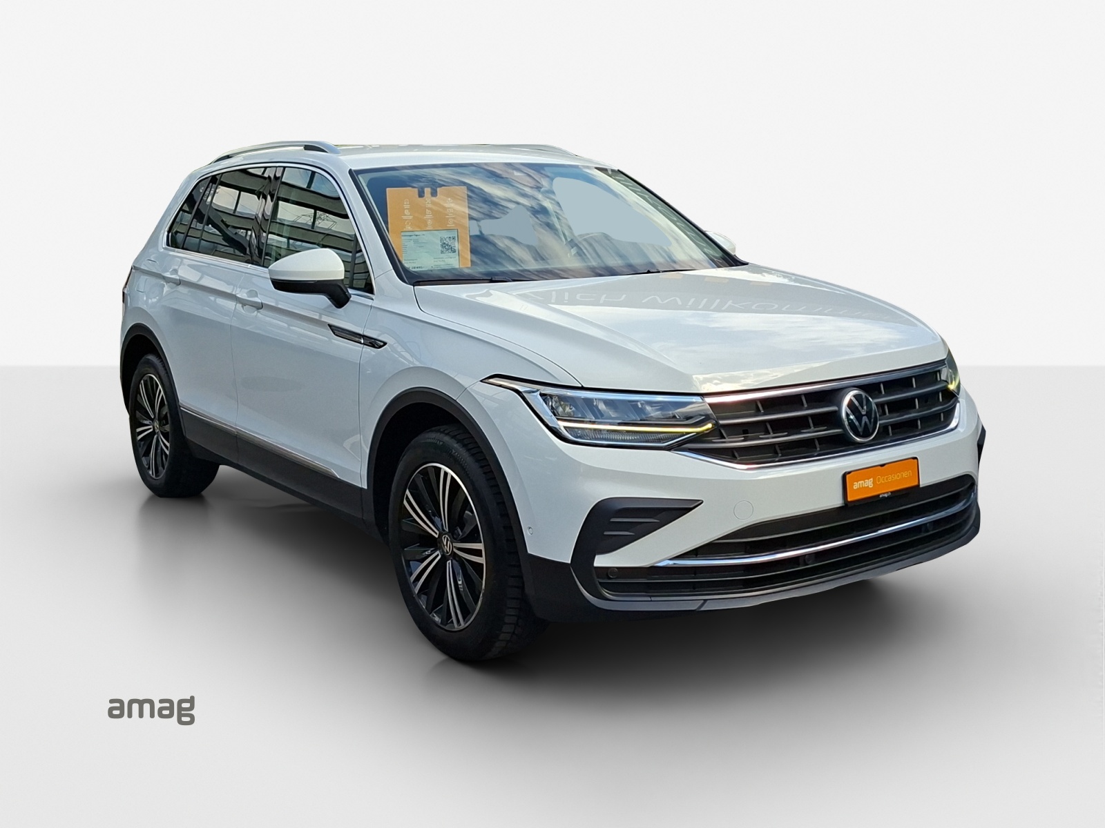 VW Tiguan 2.0TSI Life 4Motion DSG-image-5
