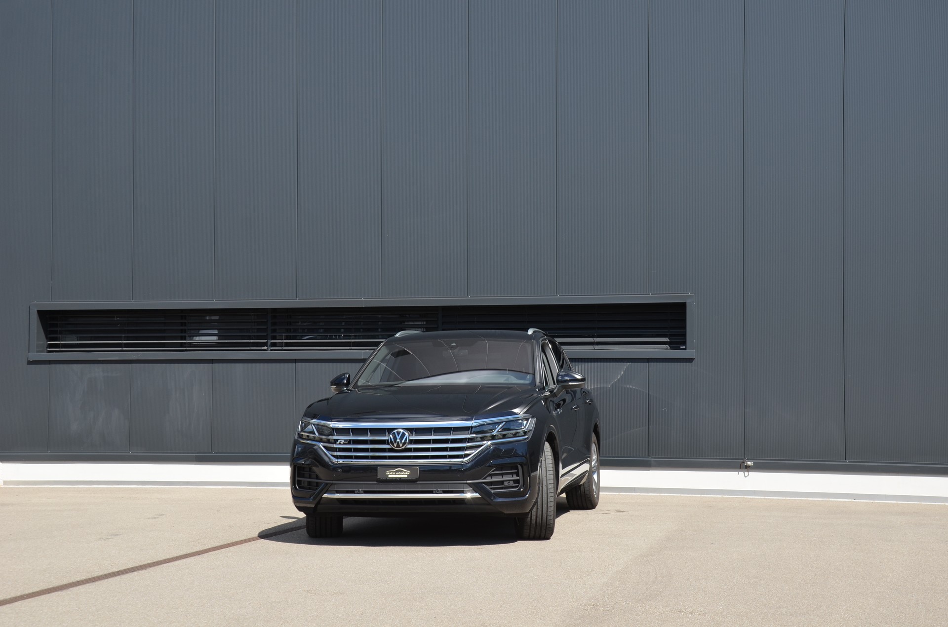 VW Touareg 3.0 TDI R Line Tiptronic-image-4