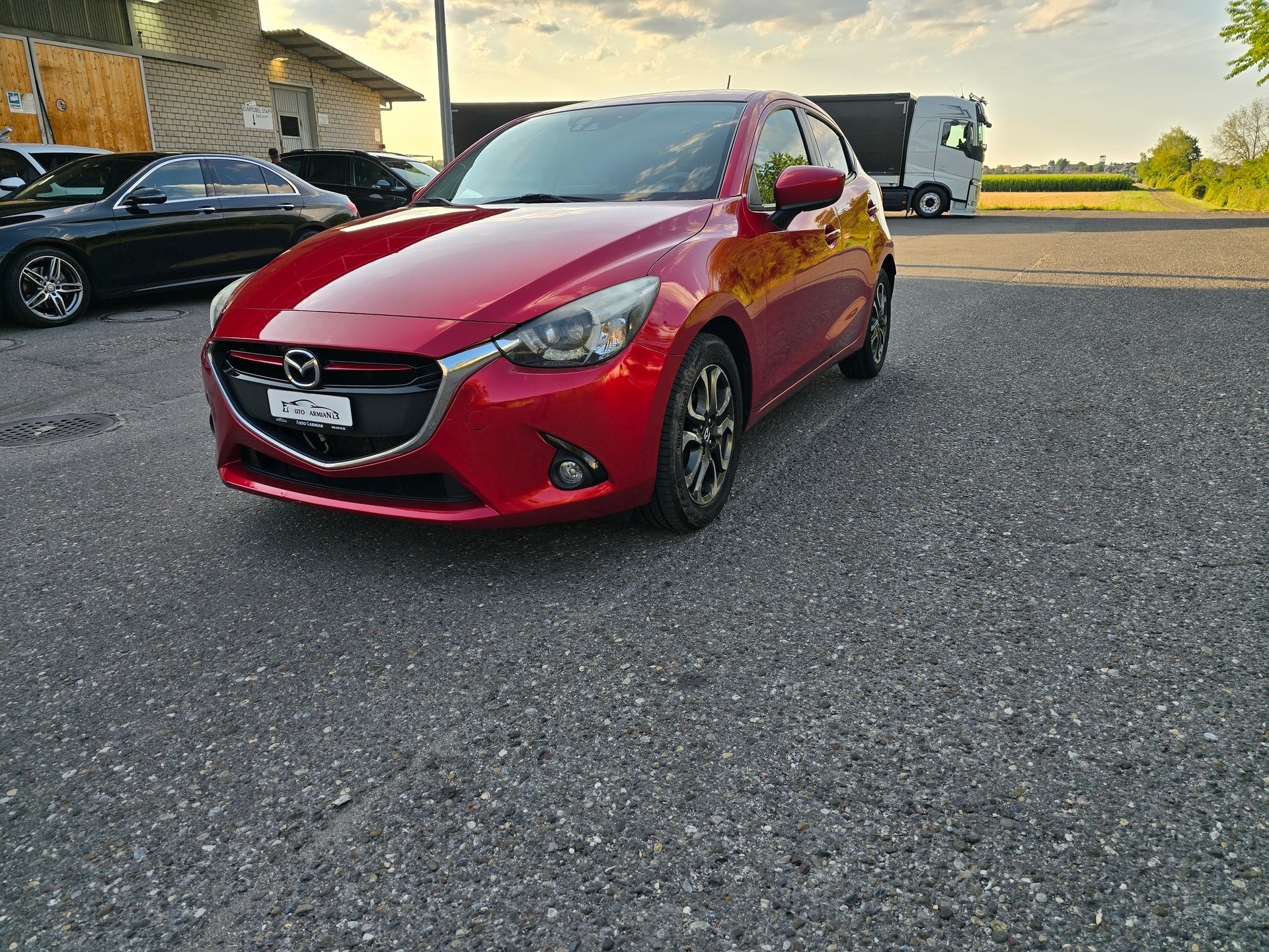 MAZDA 2 1.5 CD 16V Skyactiv-D Revolution-image-2