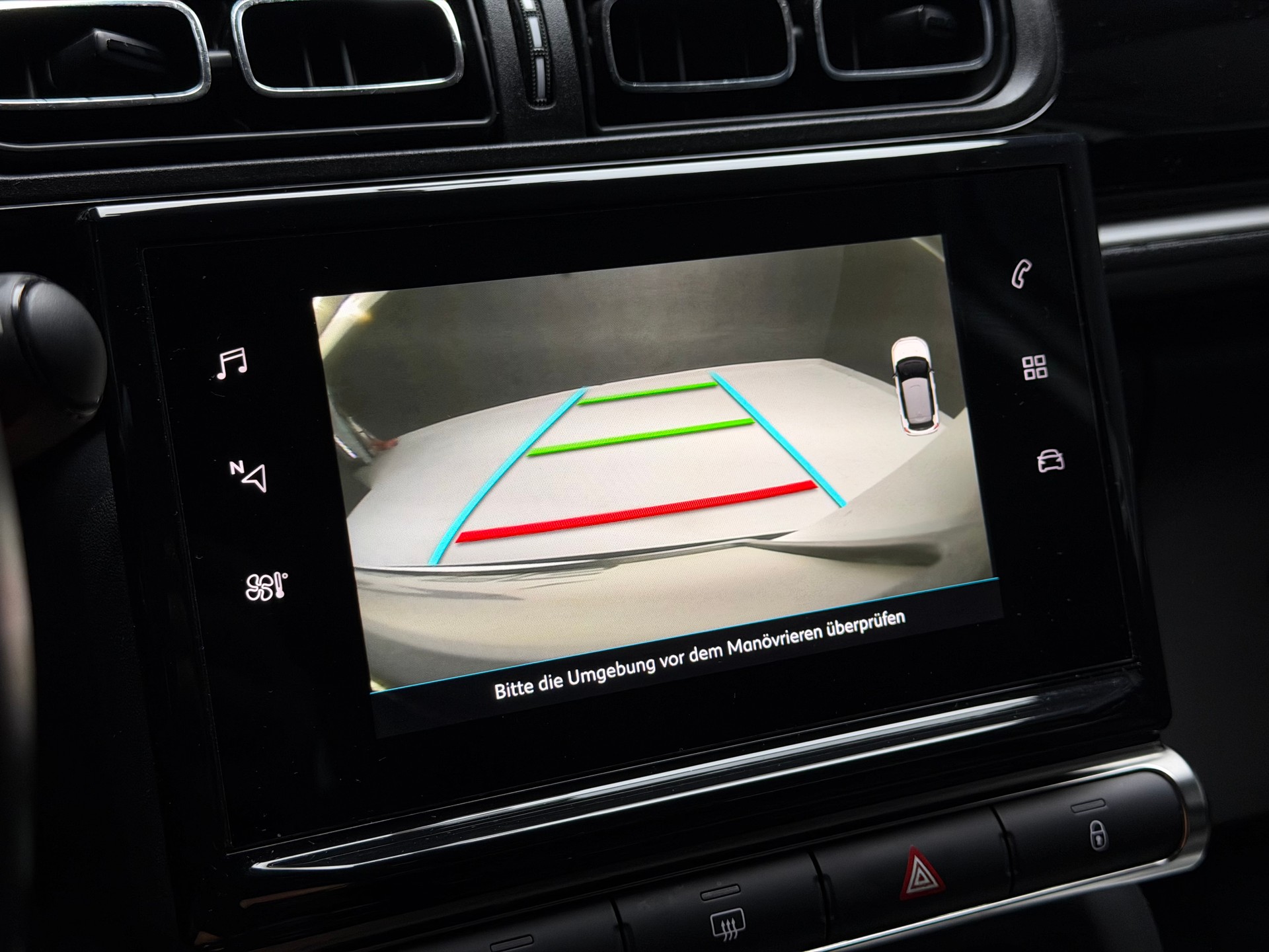 CITROEN C3 1.2i PureTech Shine EAT6-image-13