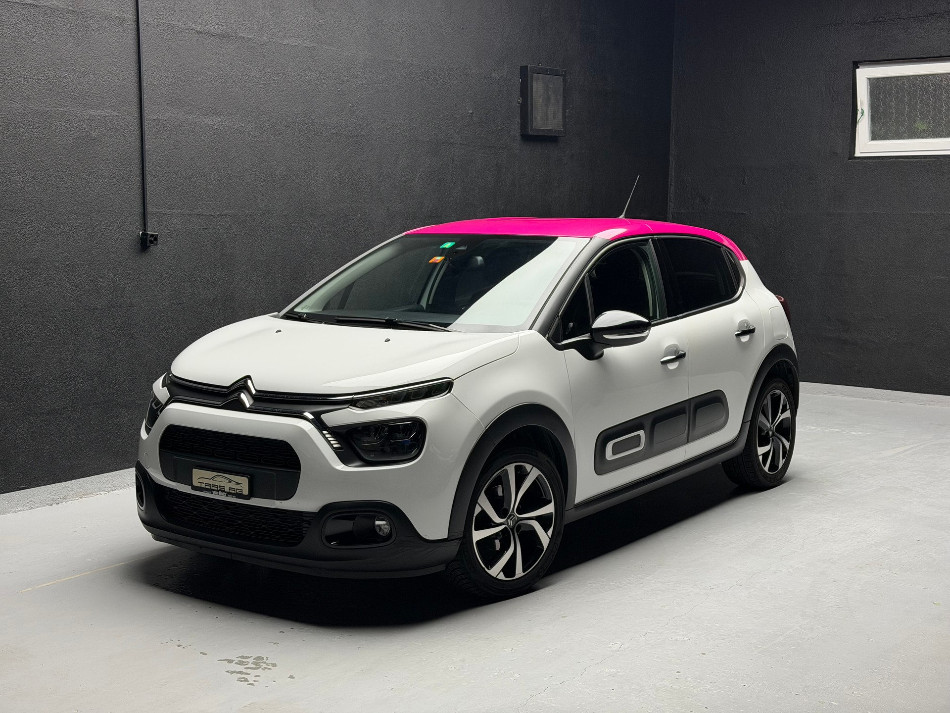 CITROEN C3 1.2i PureTech Shine EAT6-image-0