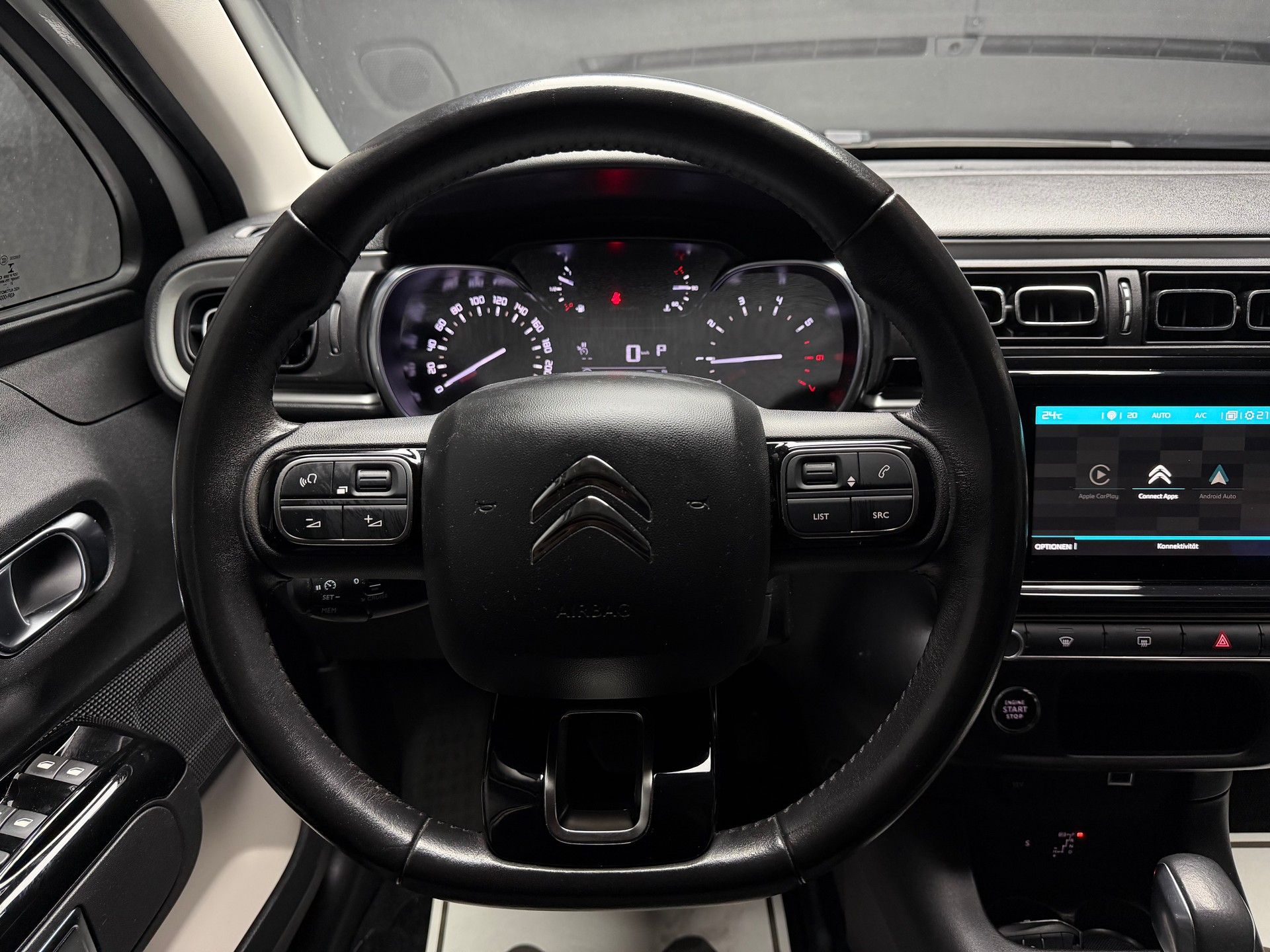 CITROEN C3 1.2i PureTech Shine EAT6-image-10