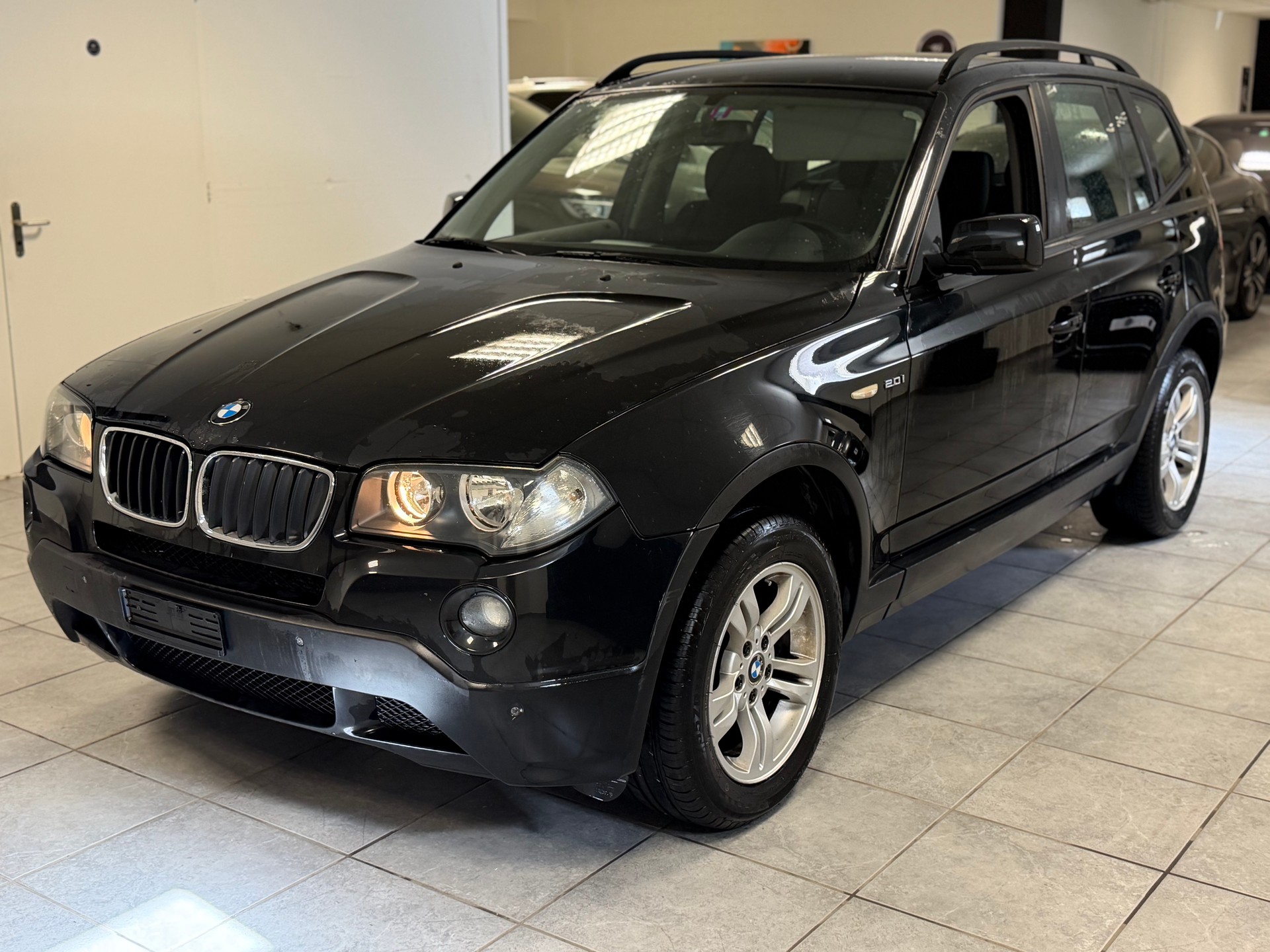 BMW X3 2.0i-image-4