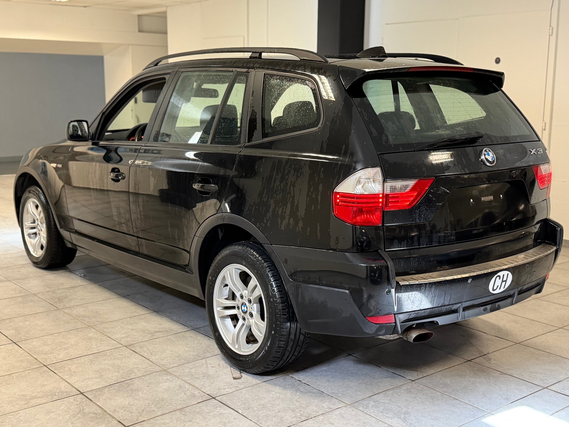 BMW X3 2.0i-image-5