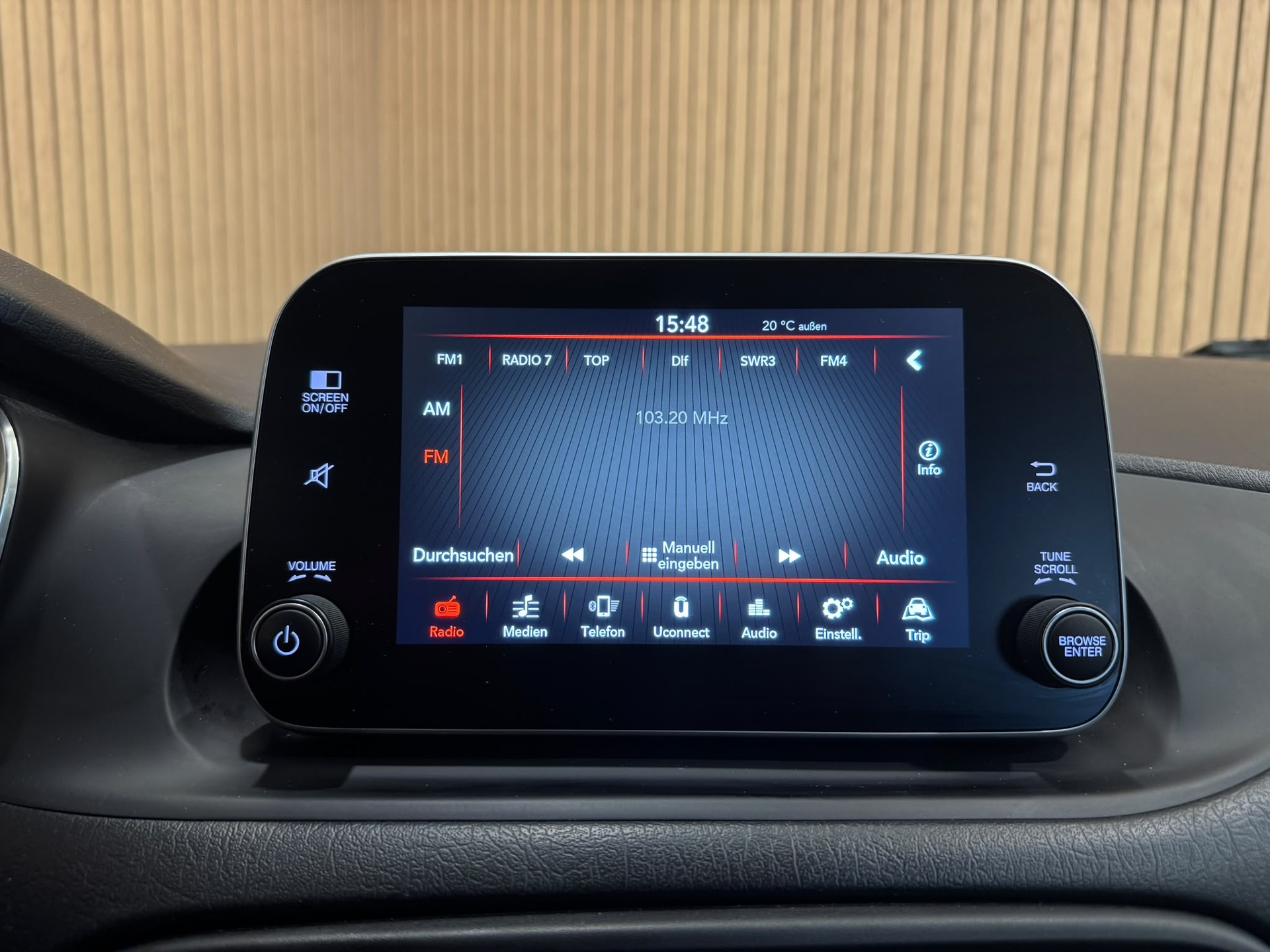 FIAT Tipo 1.6MJ Station Wagon Lounge-image-11