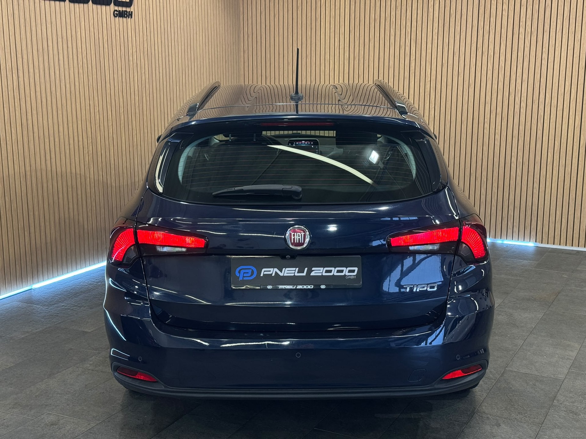 FIAT Tipo 1.6MJ Station Wagon Lounge-showroom-element-3
