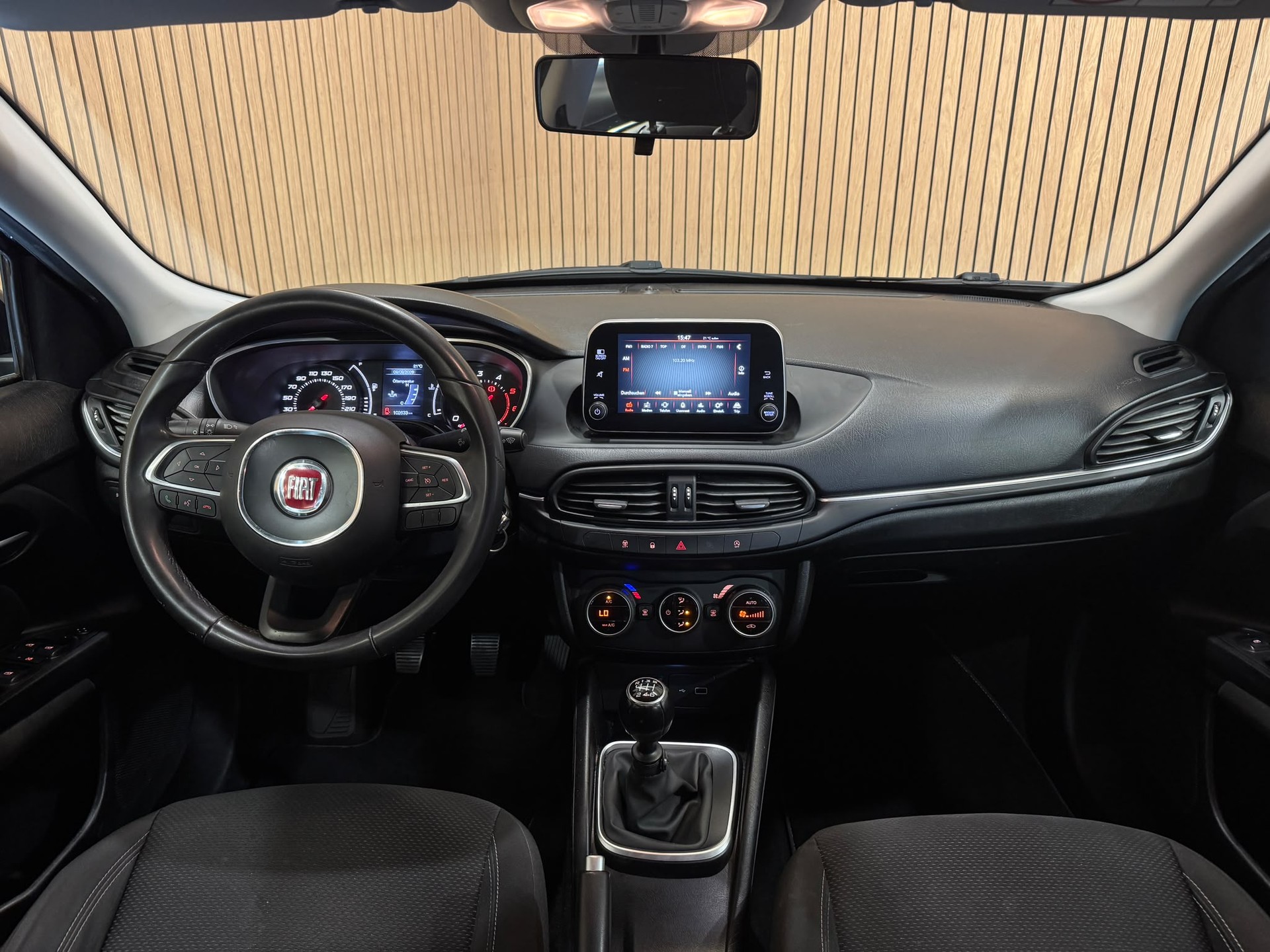 FIAT Tipo 1.6MJ Station Wagon Lounge-image-6
