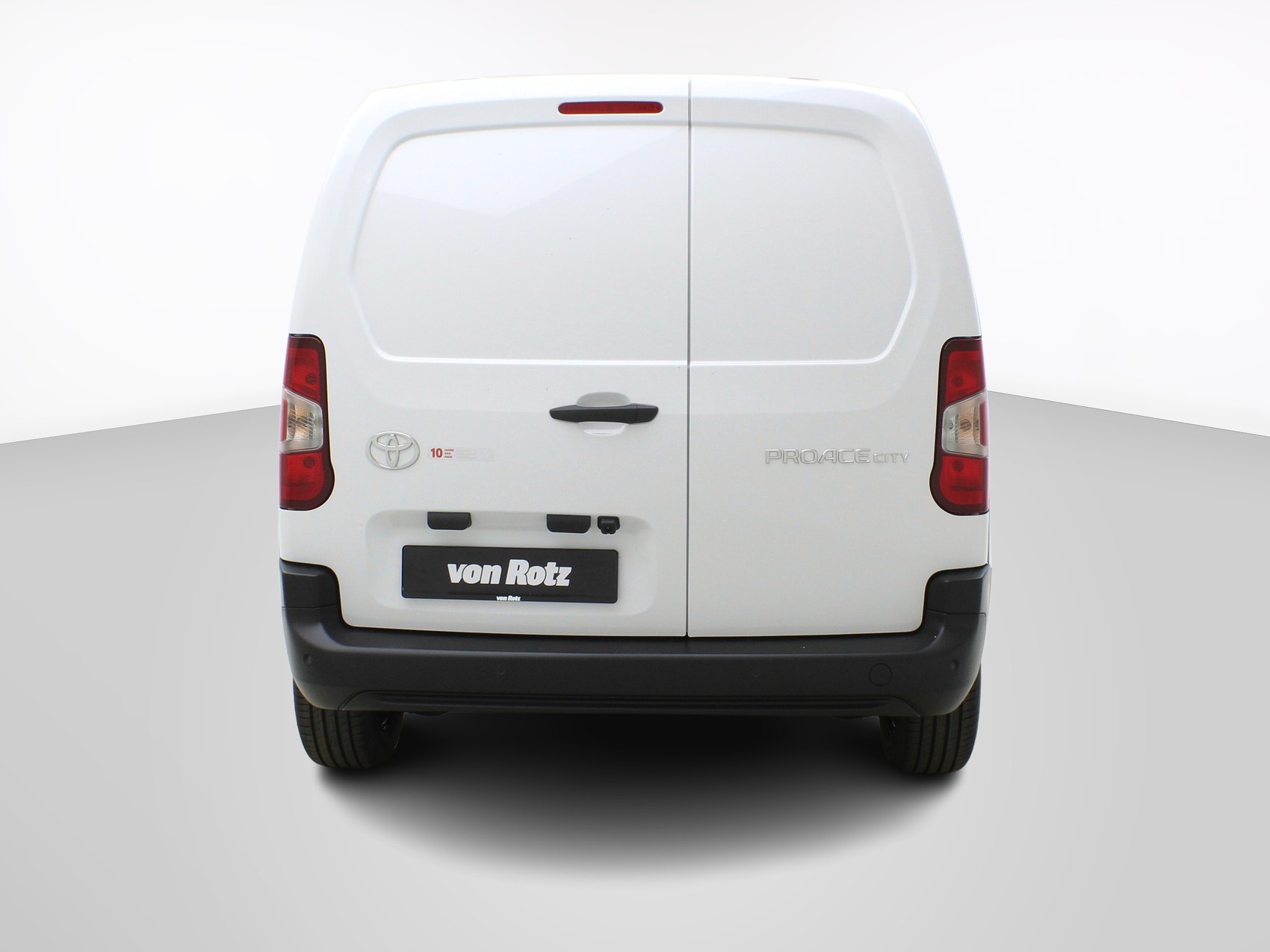 TOYOTA Proace City Van L1 52KWh Active-image-2