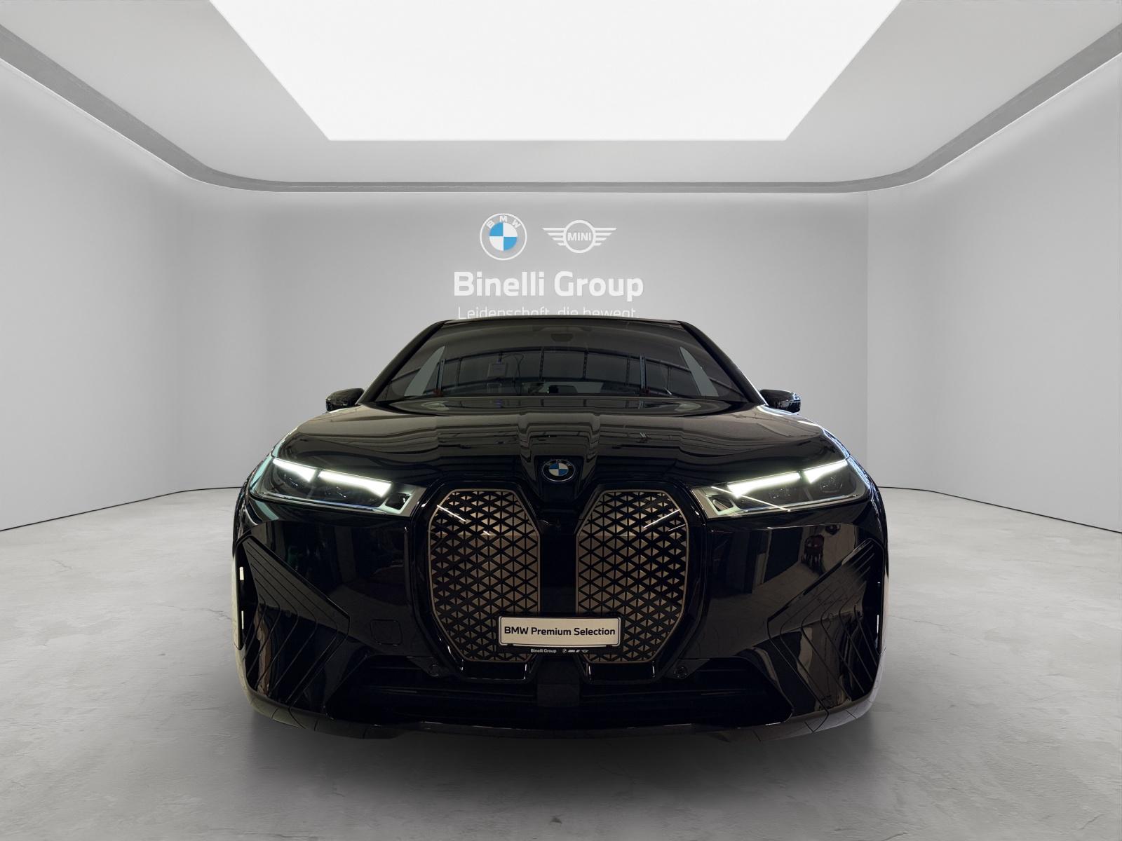 BMW iX xDrive50 SportPaket-image-8