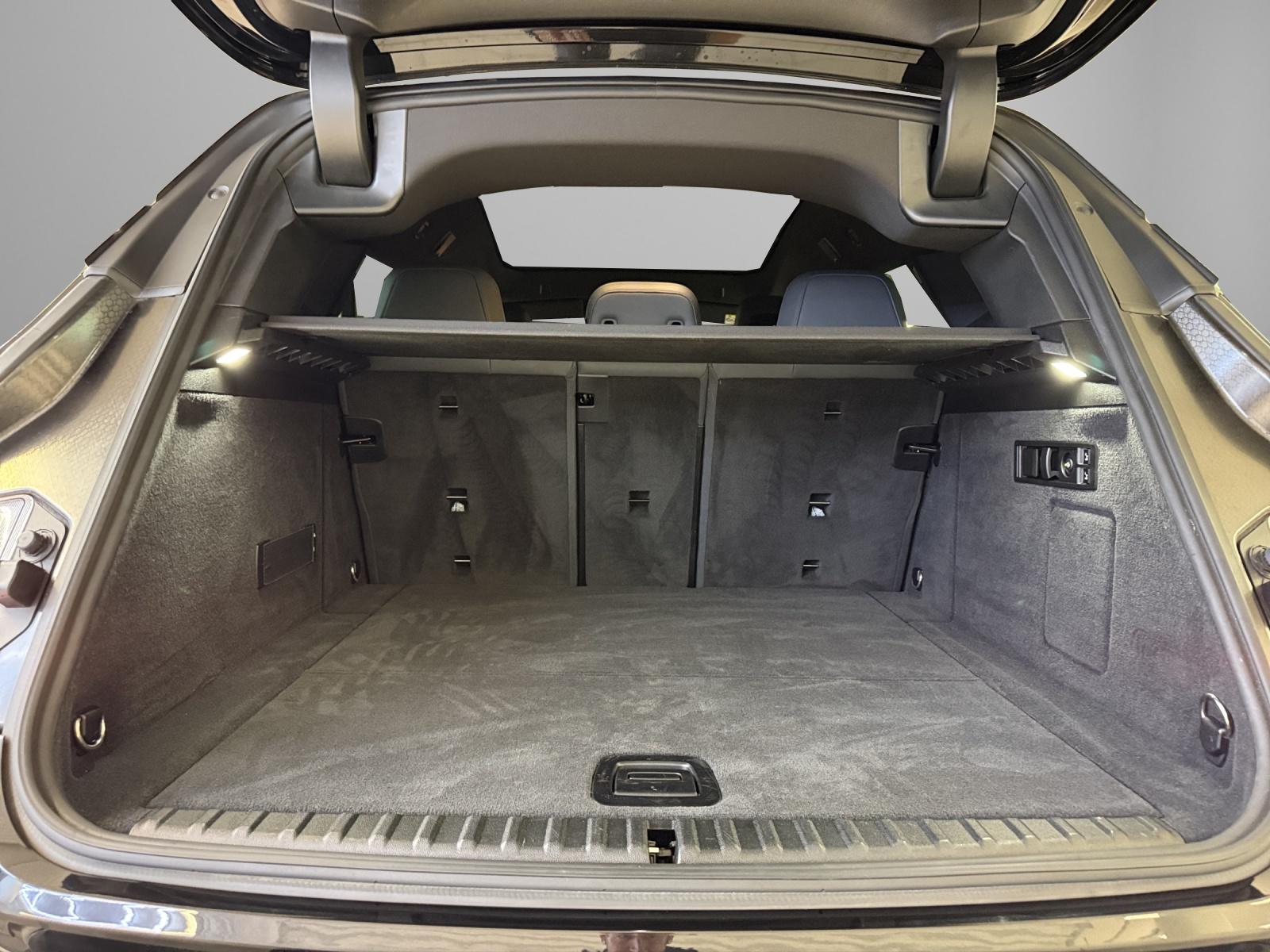 BMW iX xDrive50 SportPaket-image-21