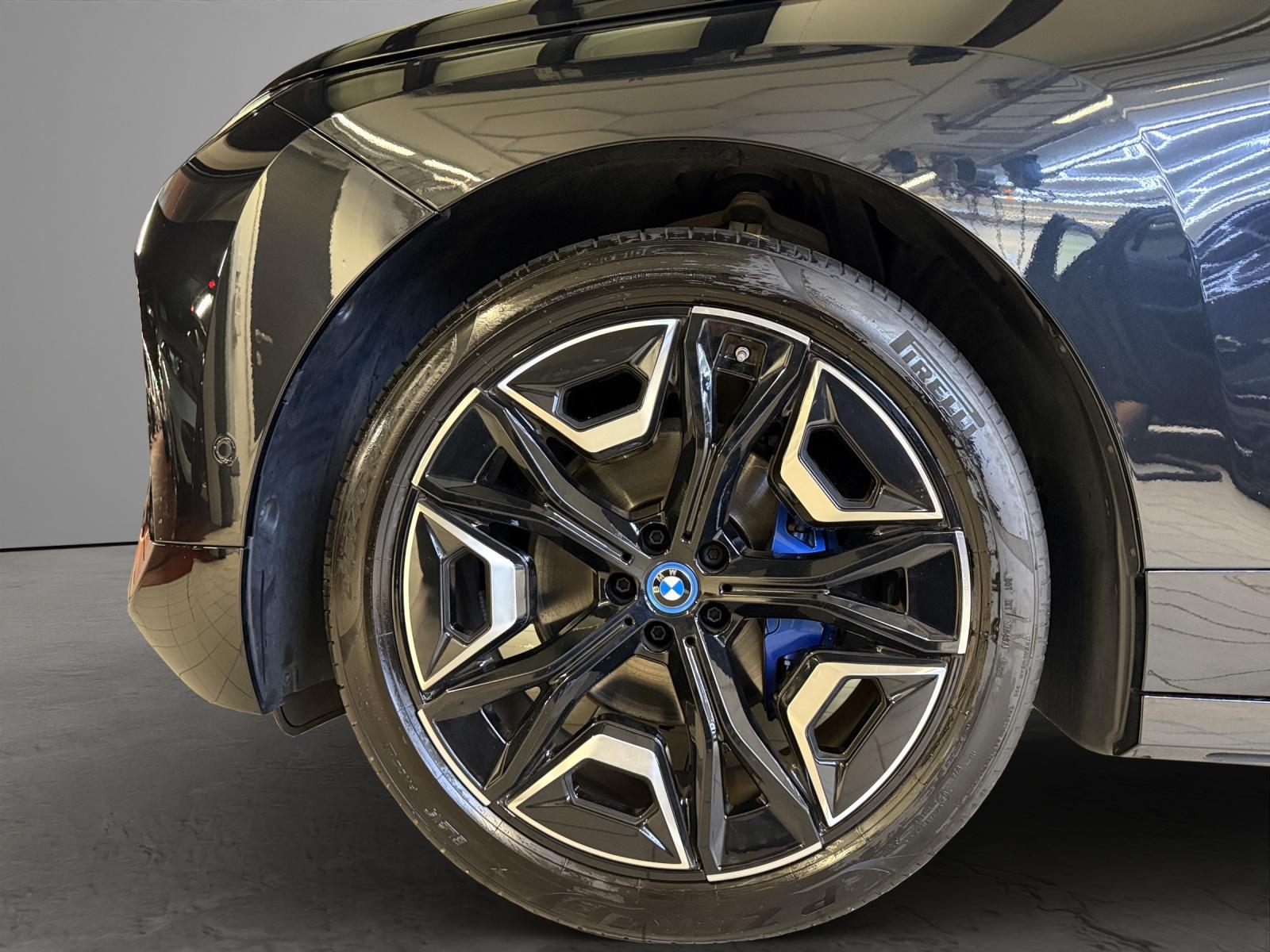 BMW iX xDrive50 SportPaket-image-22