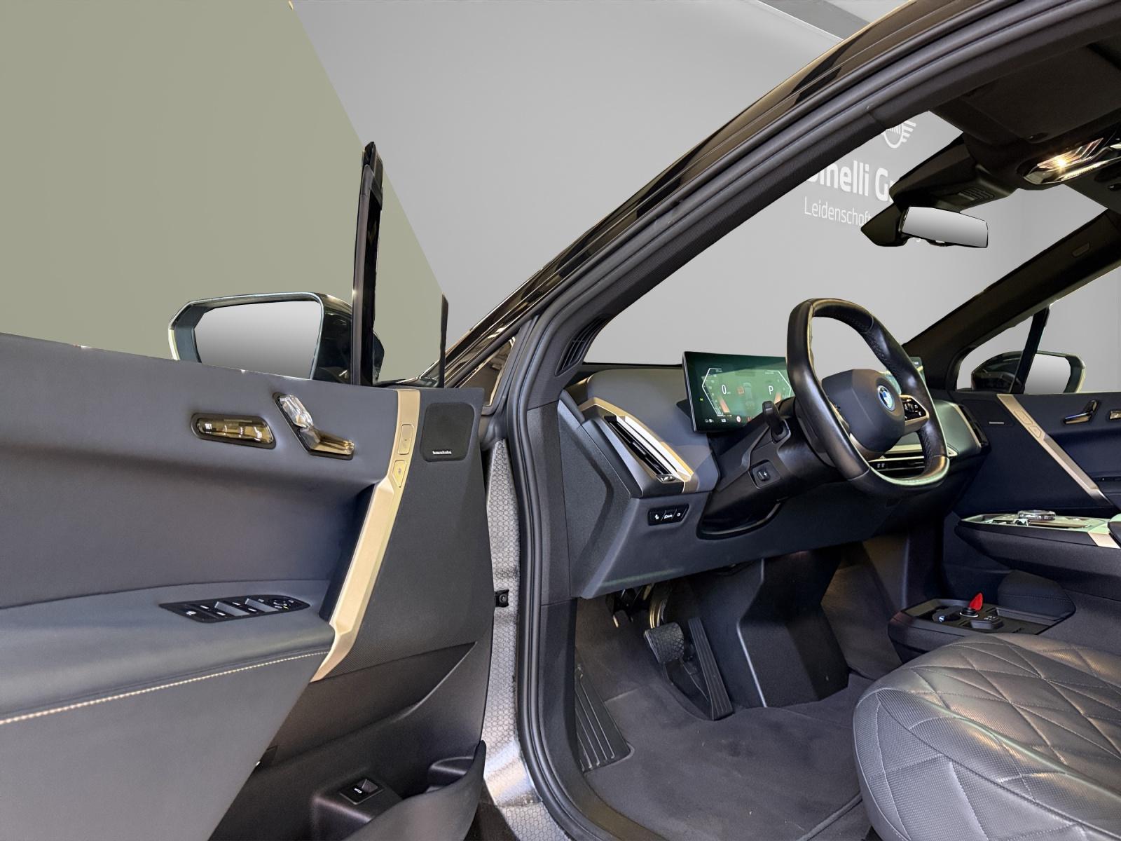BMW iX xDrive50 SportPaket-image-10