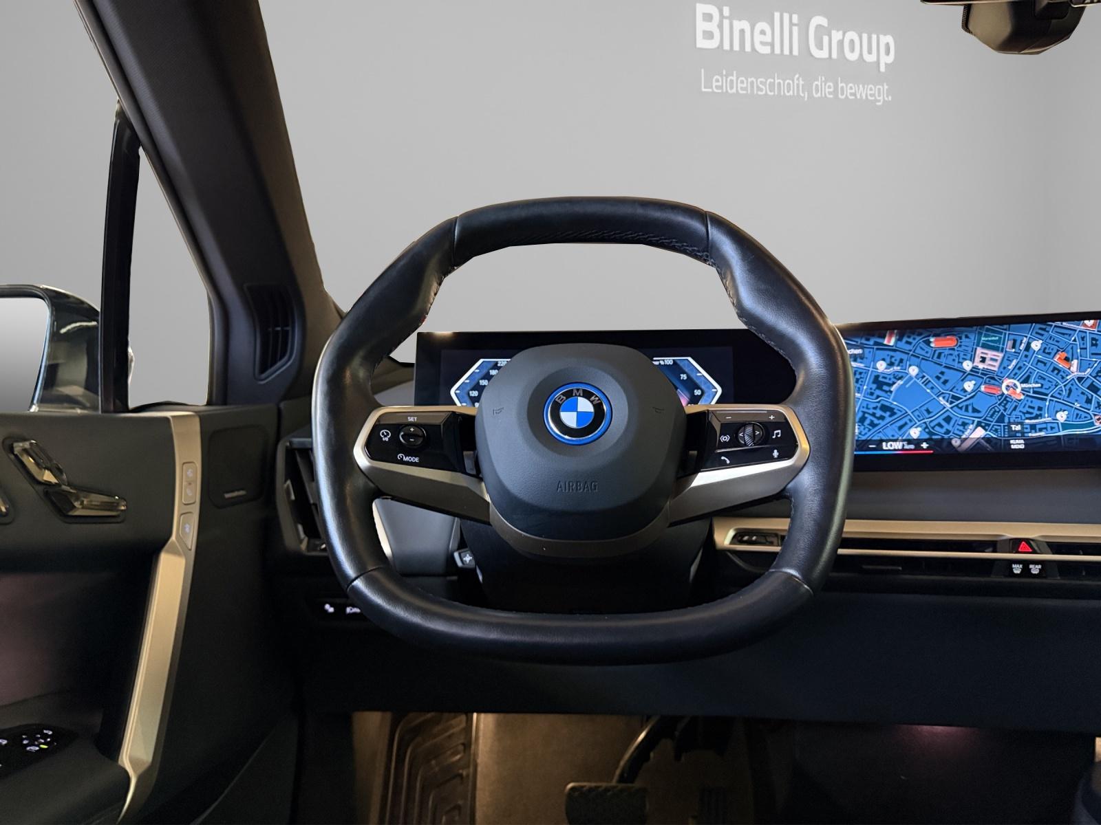 BMW iX xDrive50 SportPaket-image-13