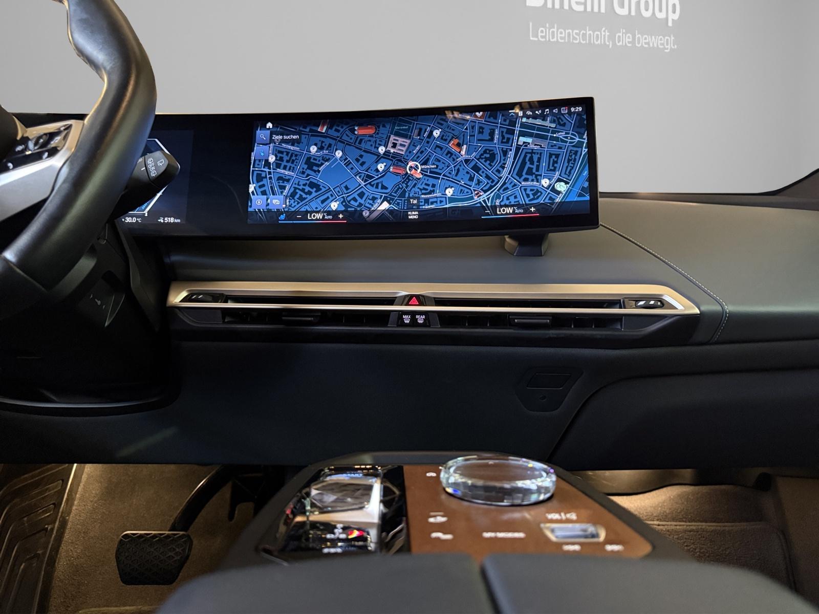 BMW iX xDrive50 SportPaket-image-15