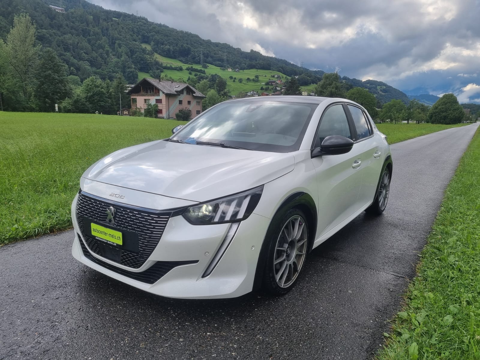 PEUGEOT 208 1.2 Turbo 130 PS GT Pack-image-3