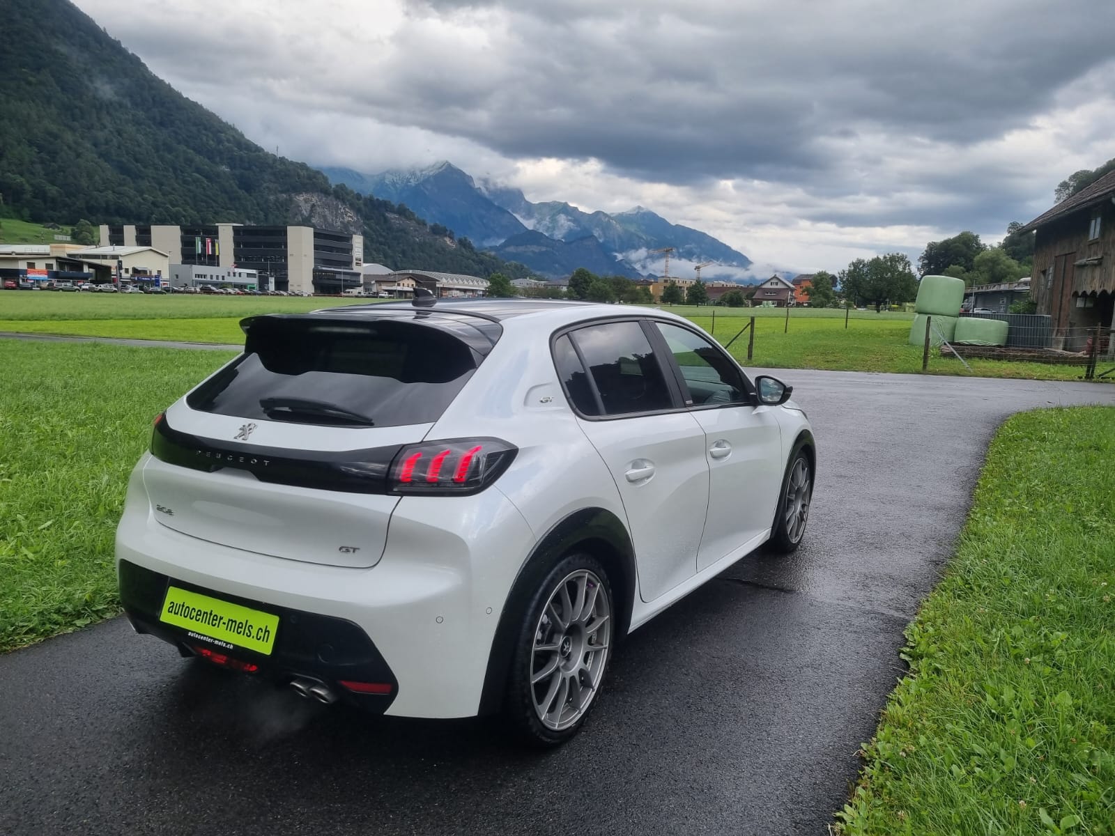 PEUGEOT 208 1.2 Turbo 130 PS GT Pack-image-4