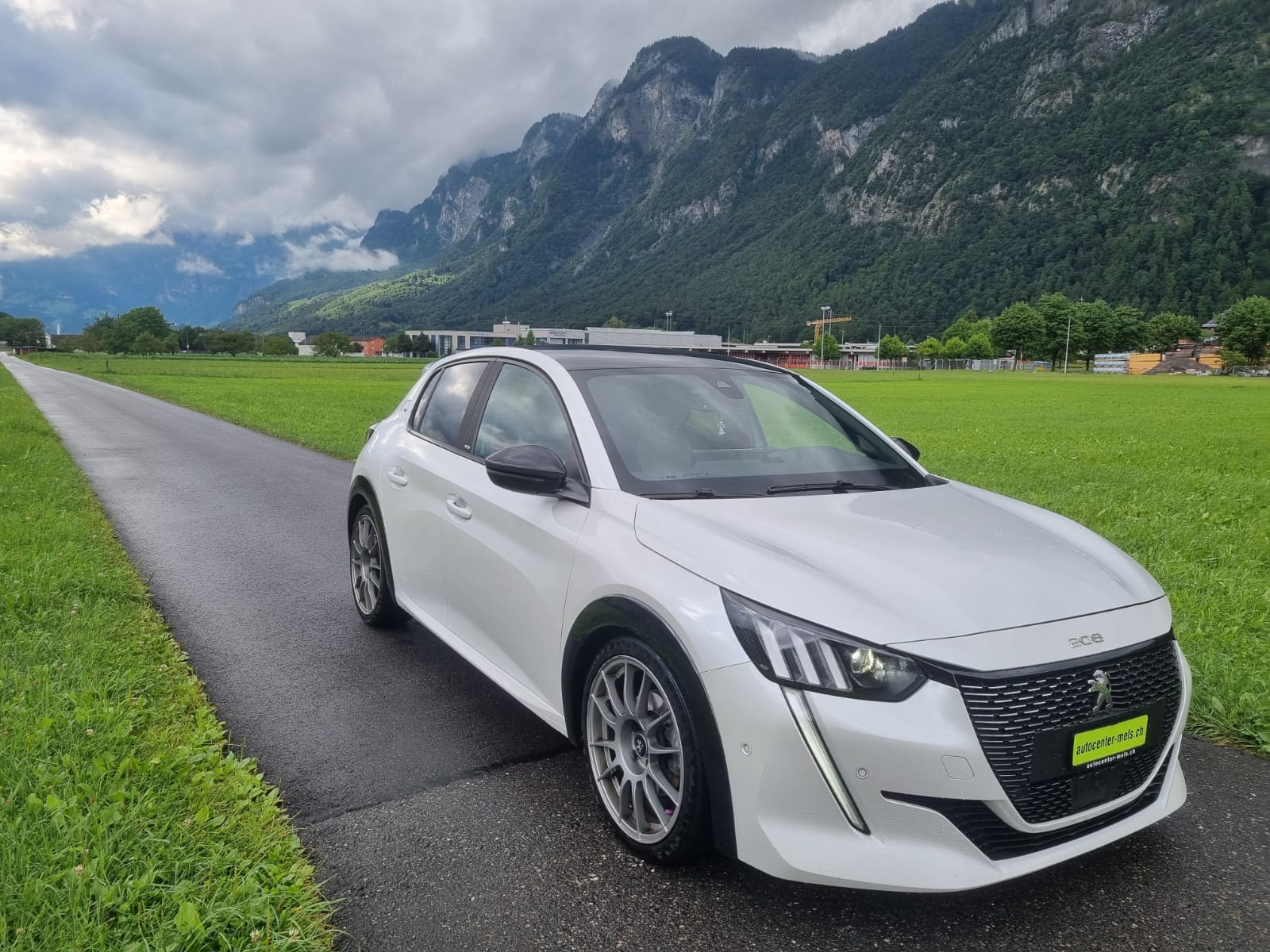 PEUGEOT 208 1.2 Turbo 130 PS GT Pack-image-0