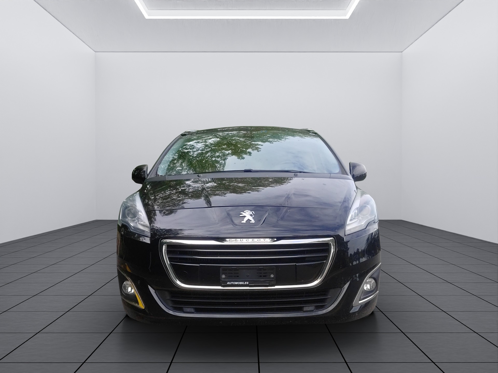 PEUGEOT 5008 1.6 BlueHDi Sensation Tiptronic-image-1