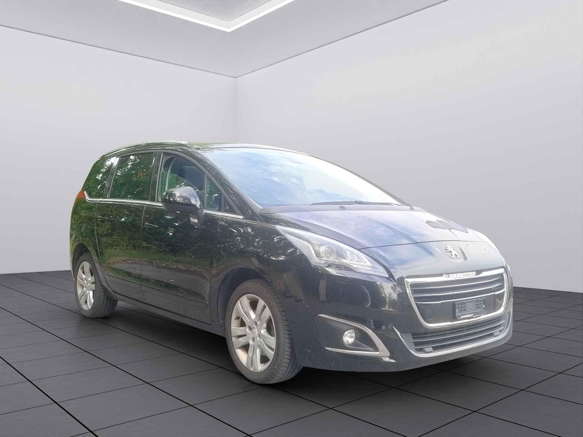 PEUGEOT 5008 1.6 BlueHDi Sensation Tiptronic-image-7
