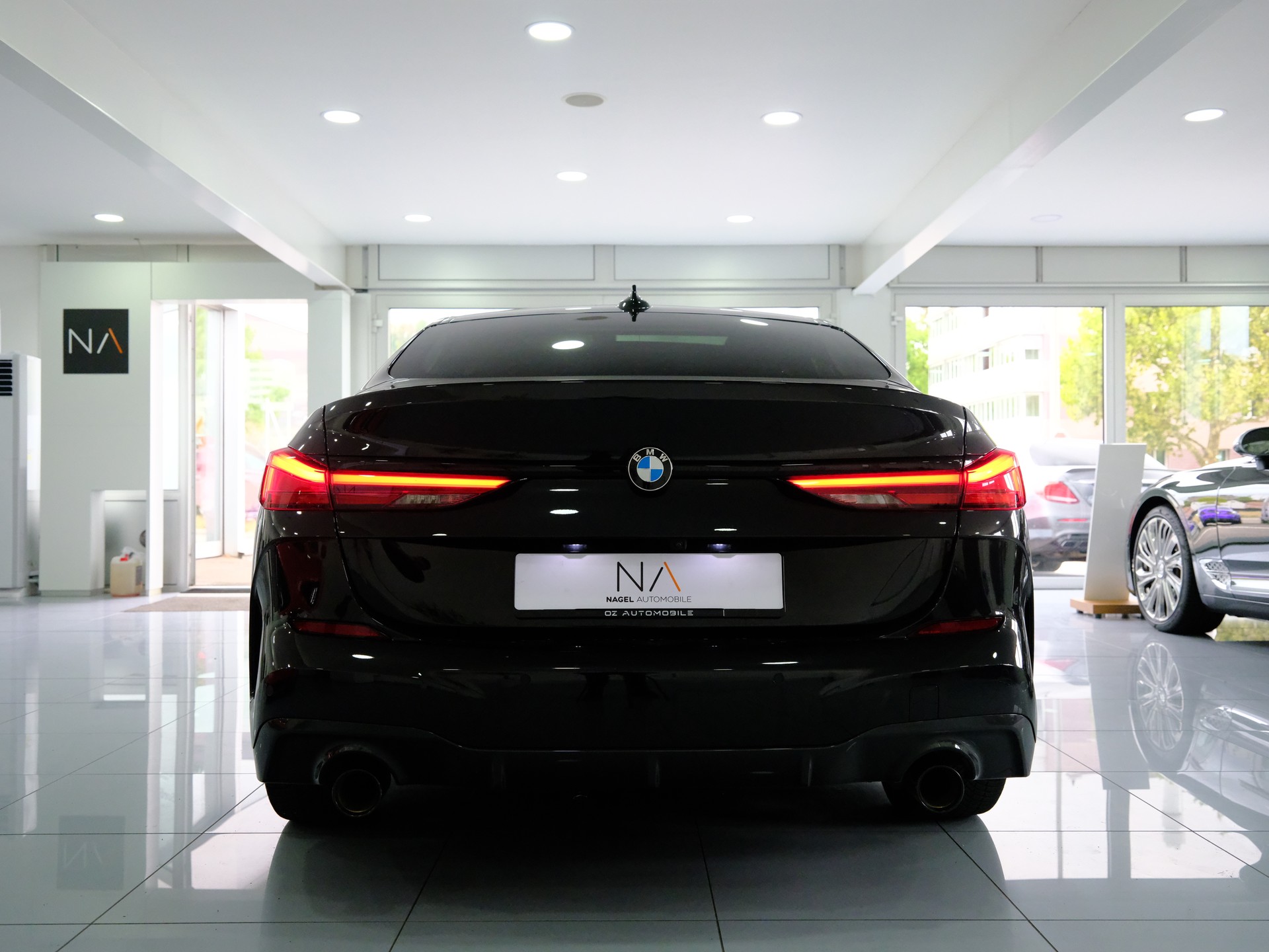 BMW 220i M Sport-image-4