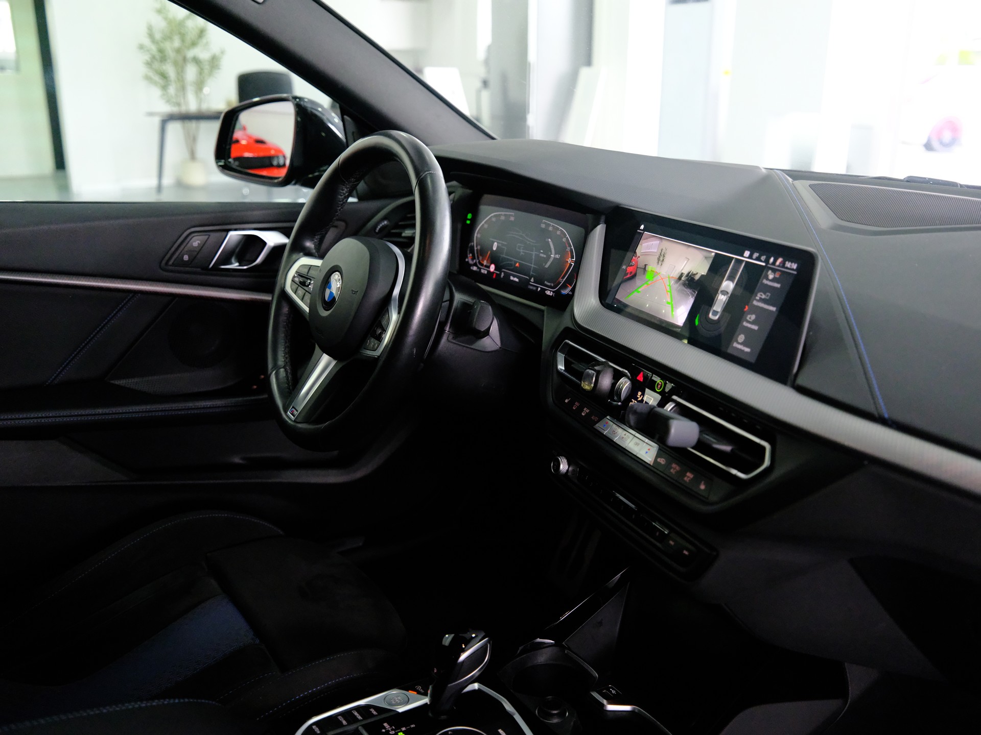 BMW 220i M Sport-image-11