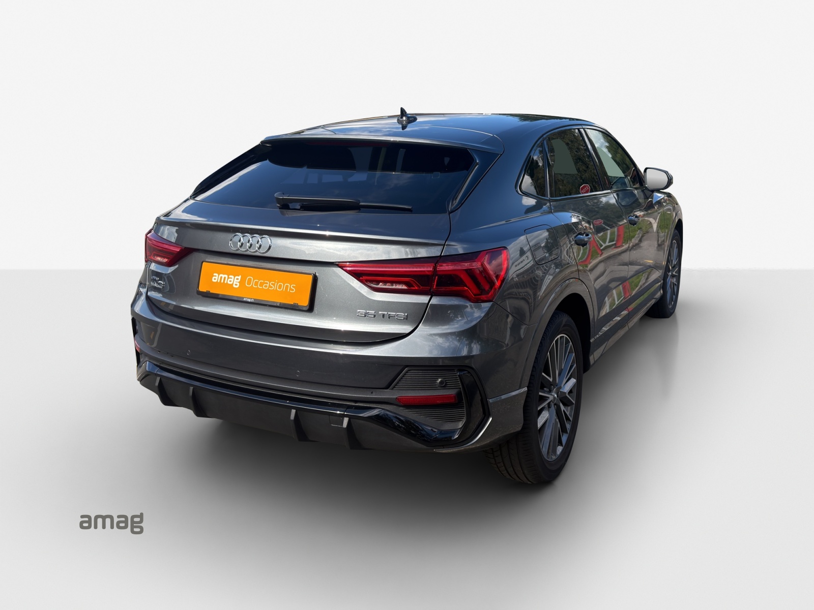 AUDI Q3 Sportback 35 TFSI S line S-tronic-image-4