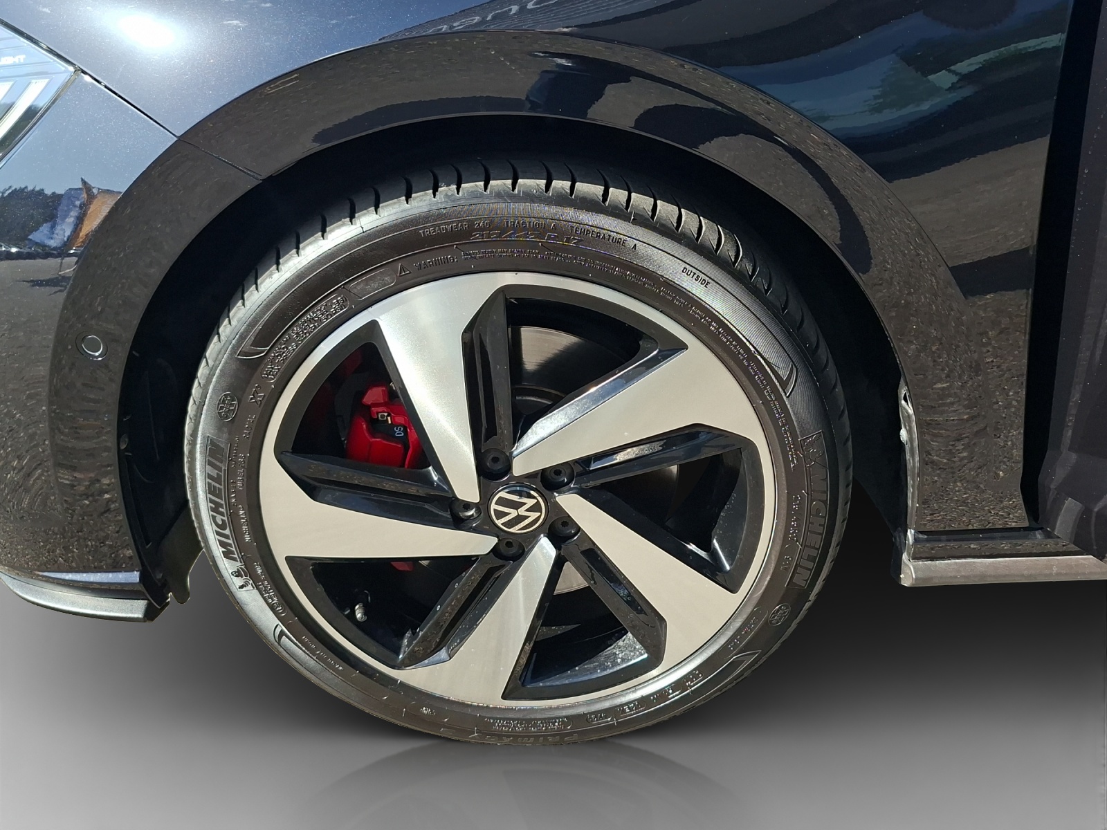 VW Polo 2.0 TSI GTI DSG-image-13