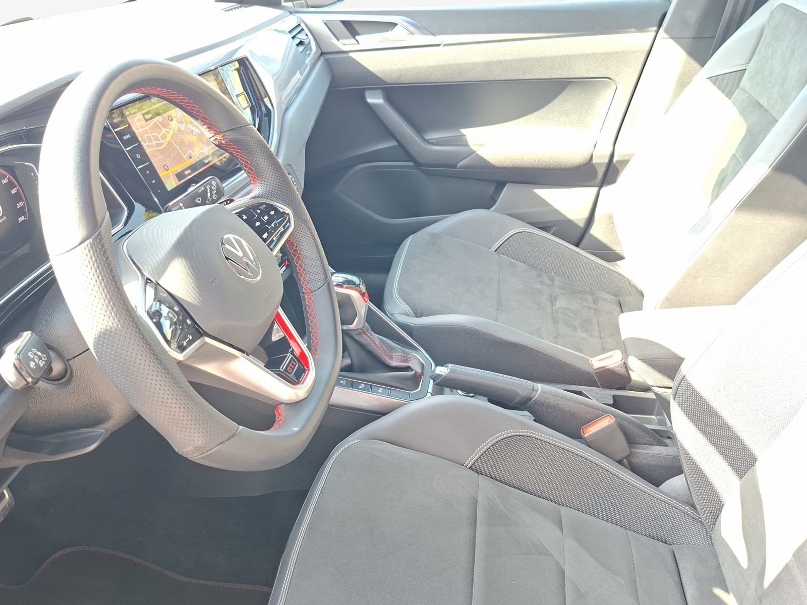 VW Polo 2.0 TSI GTI DSG-image-7