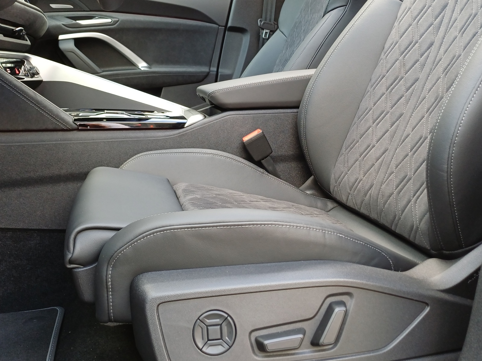 AUDI SQ5 Sportback TFSI quattro S-tronic-image-7