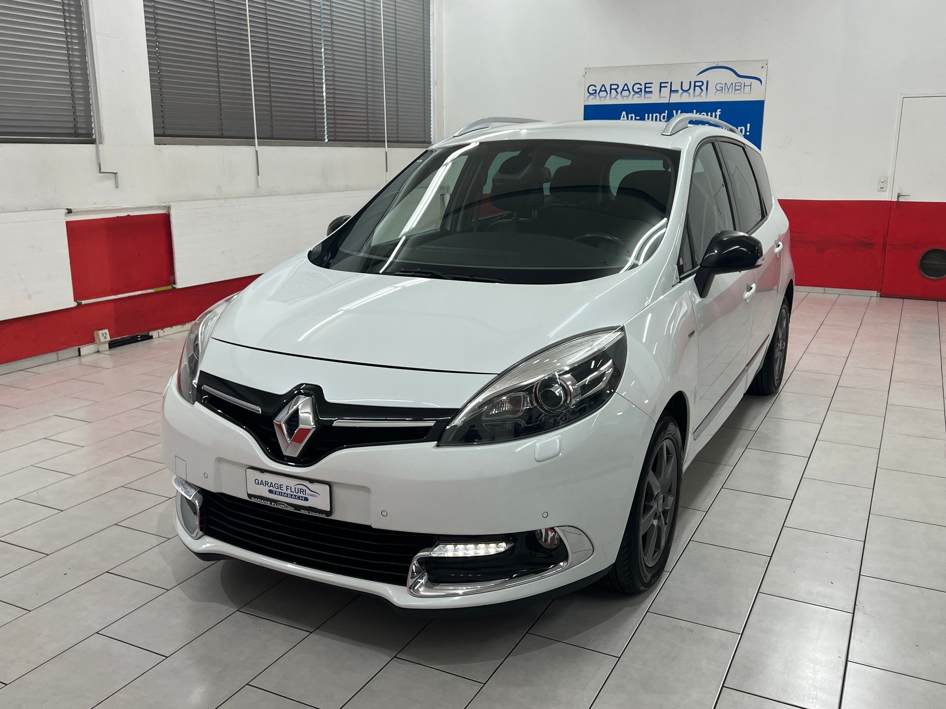 RENAULT Grand Scénic 1.5 dCi Bose EDC-image-1