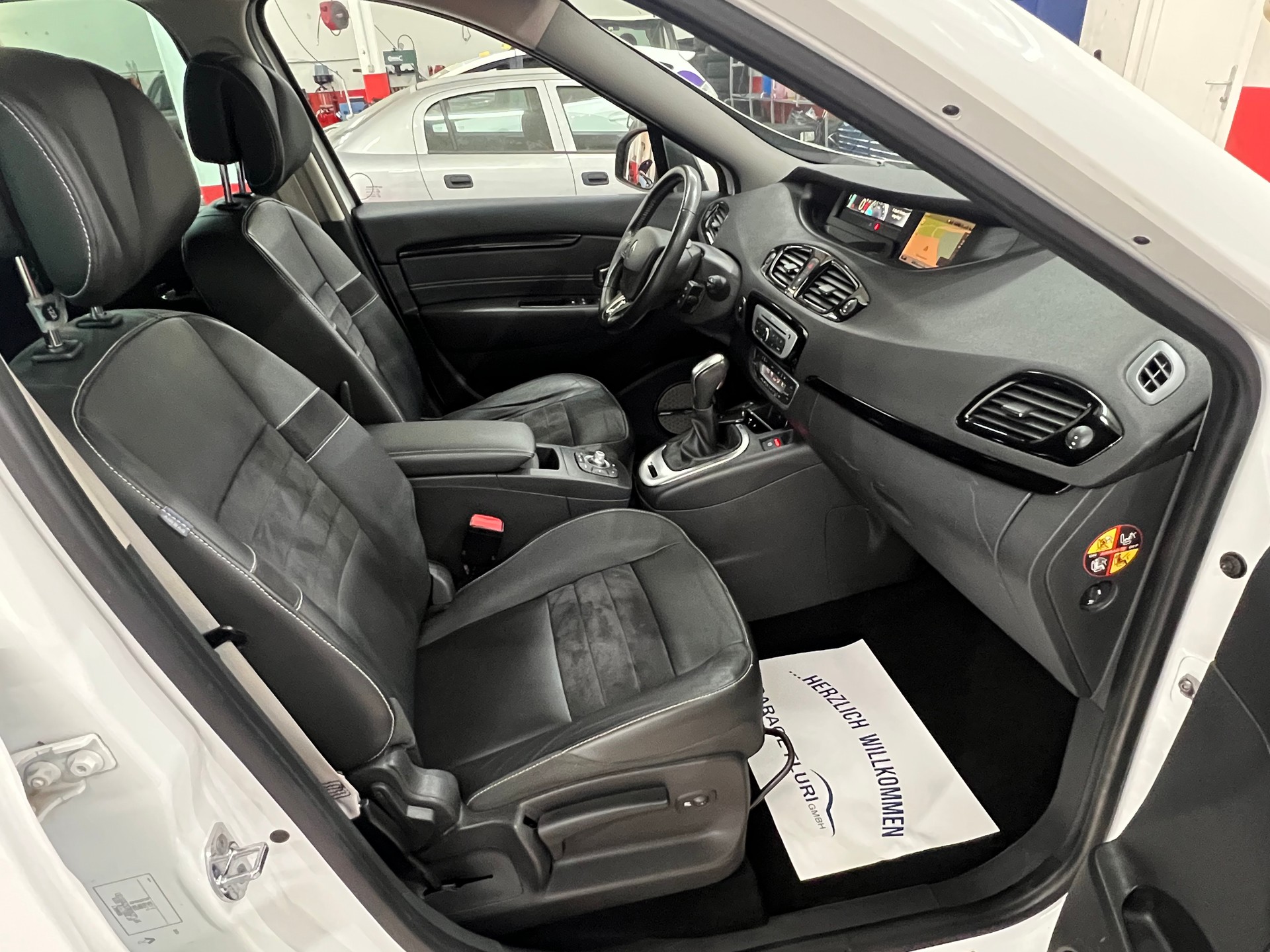 RENAULT Grand Scénic 1.5 dCi Bose EDC-image-12