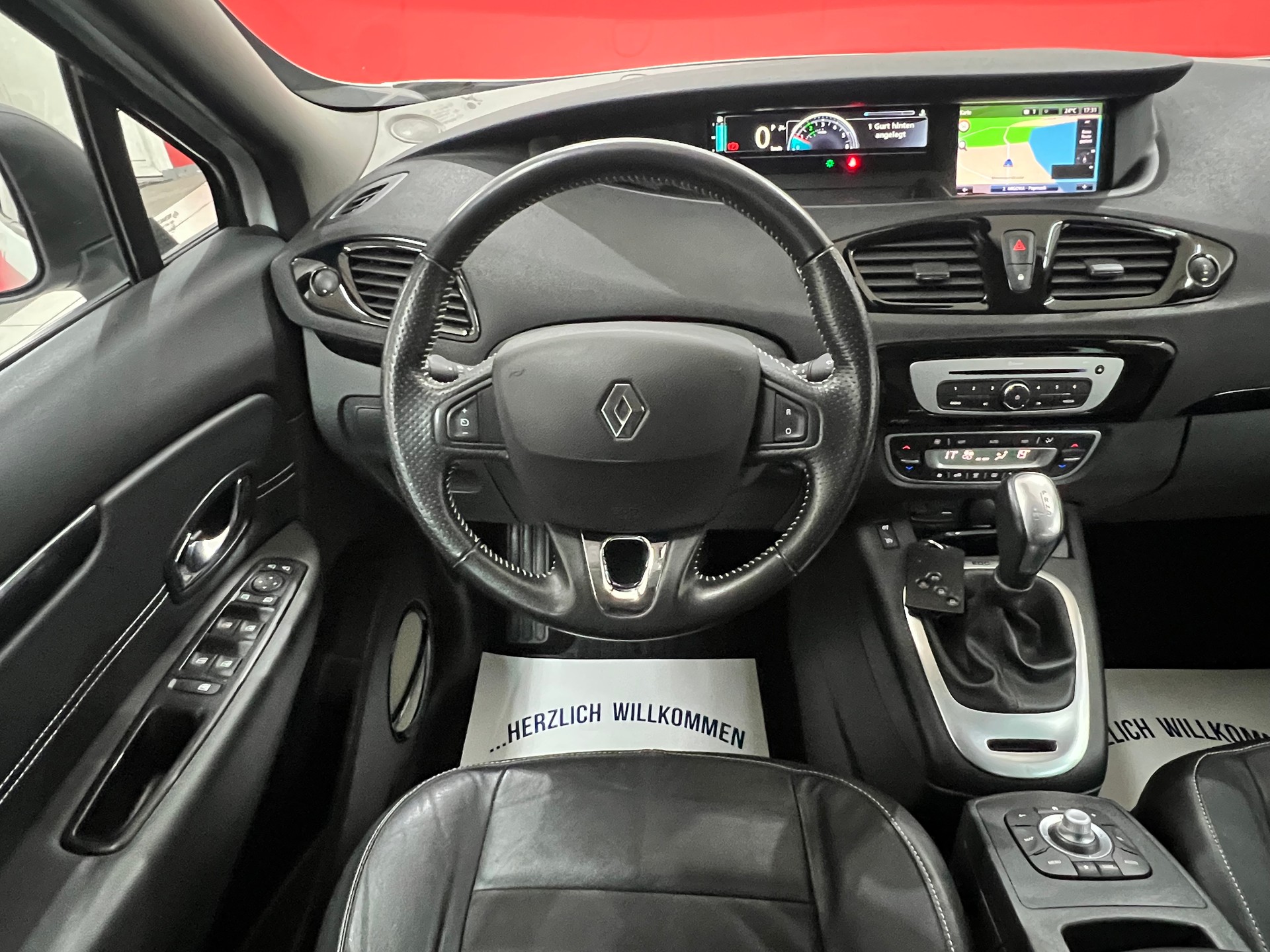 RENAULT Grand Scénic 1.5 dCi Bose EDC-image-9