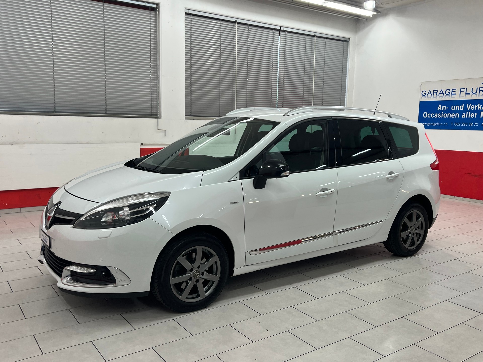 RENAULT Grand Scénic 1.5 dCi Bose EDC-image-0