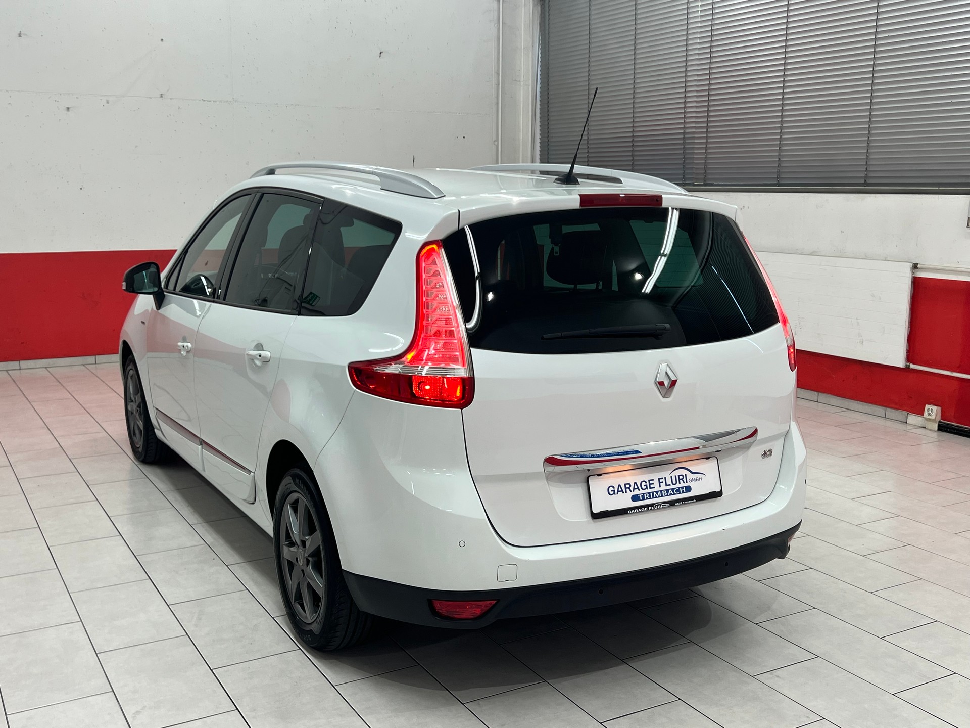 RENAULT Grand Scénic 1.5 dCi Bose EDC-image-6