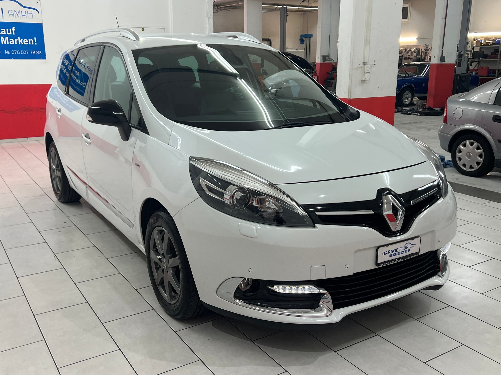 RENAULT Grand Scénic 1.5 dCi Bose EDC-image-2