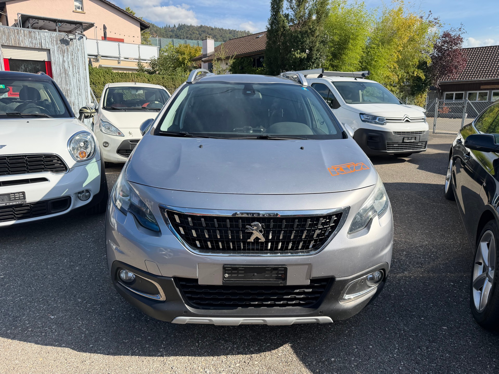 PEUGEOT 2008 1.2 PureTech Allure-image-1