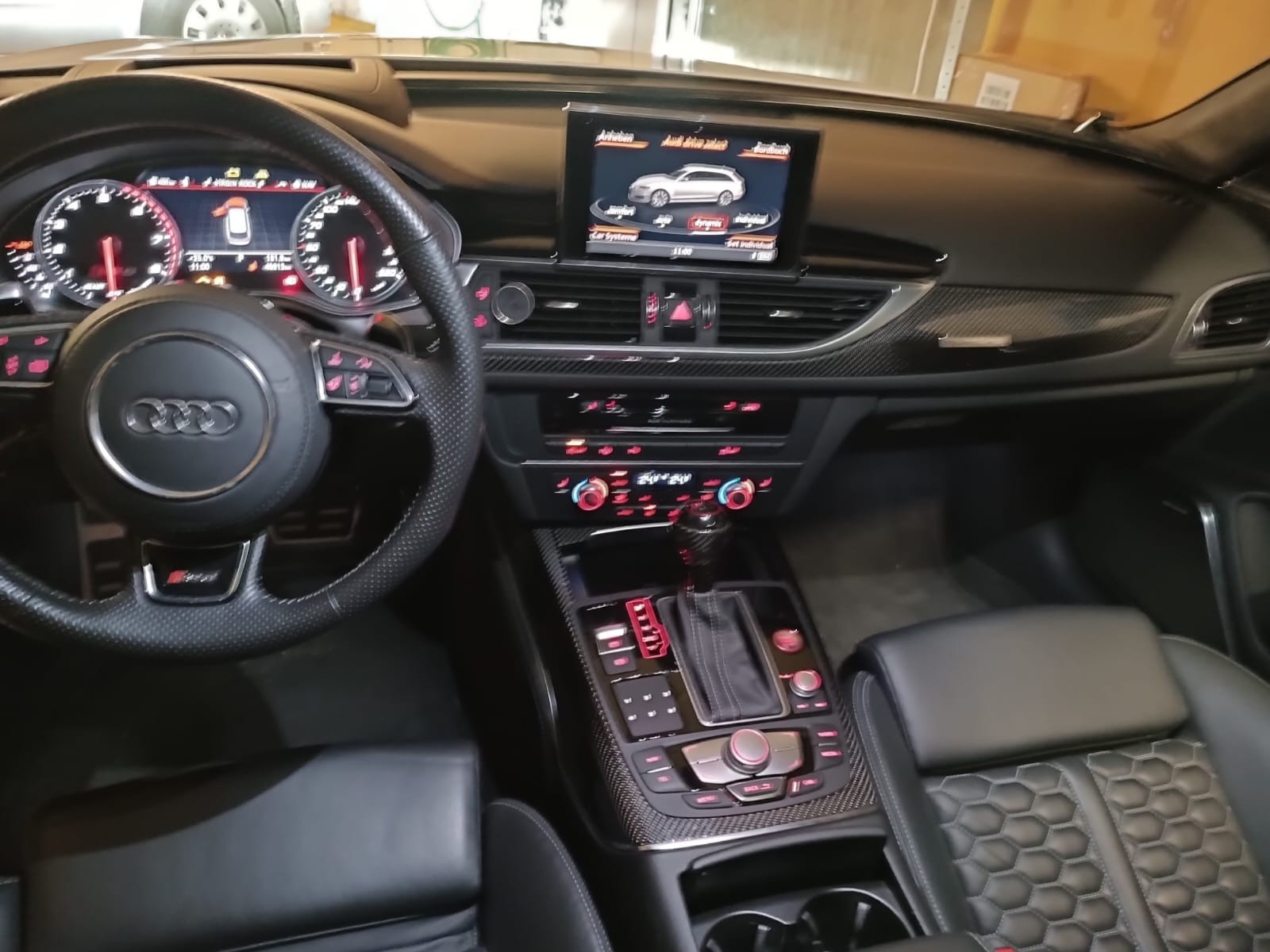 AUDI RS6 Avant 4.0 TFSI V8 performance quattro-image-3