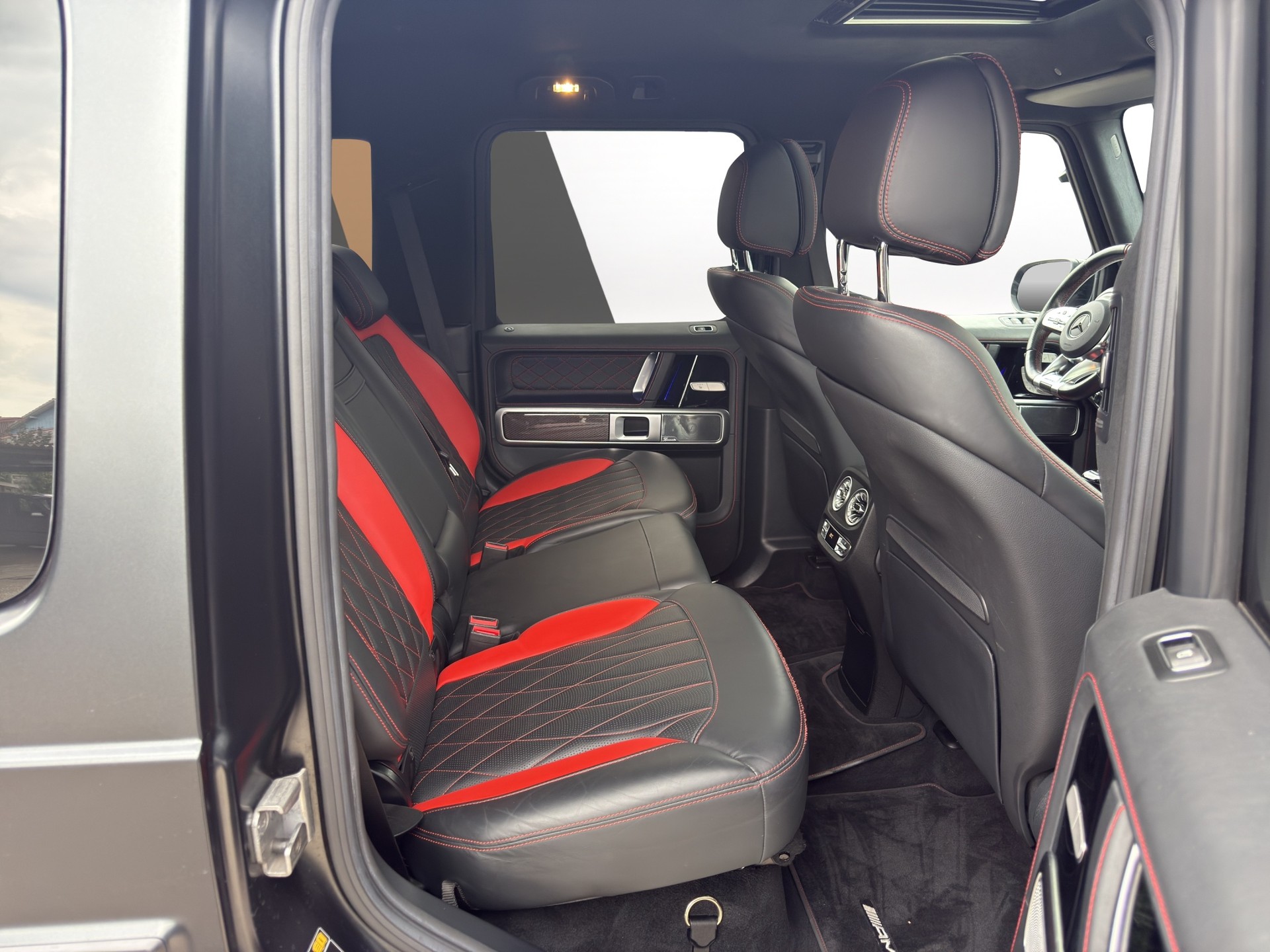 MERCEDES-BENZ G 63 AMG Speedshift Plus G-Tronic Edition 1-image-11