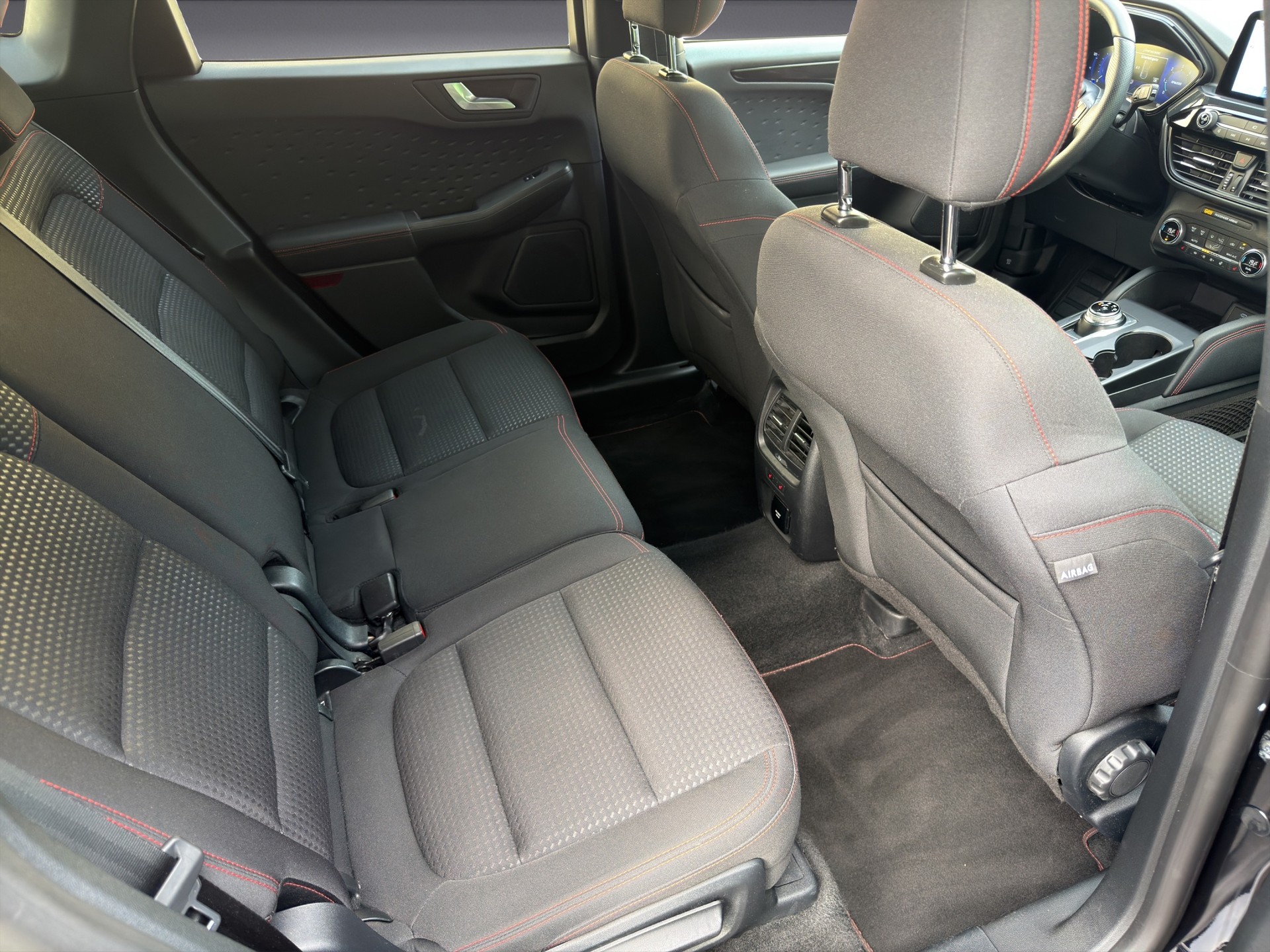 FORD Kuga 2.0 TDCi EcoBlue ST-Line 4WD Automat-image-11