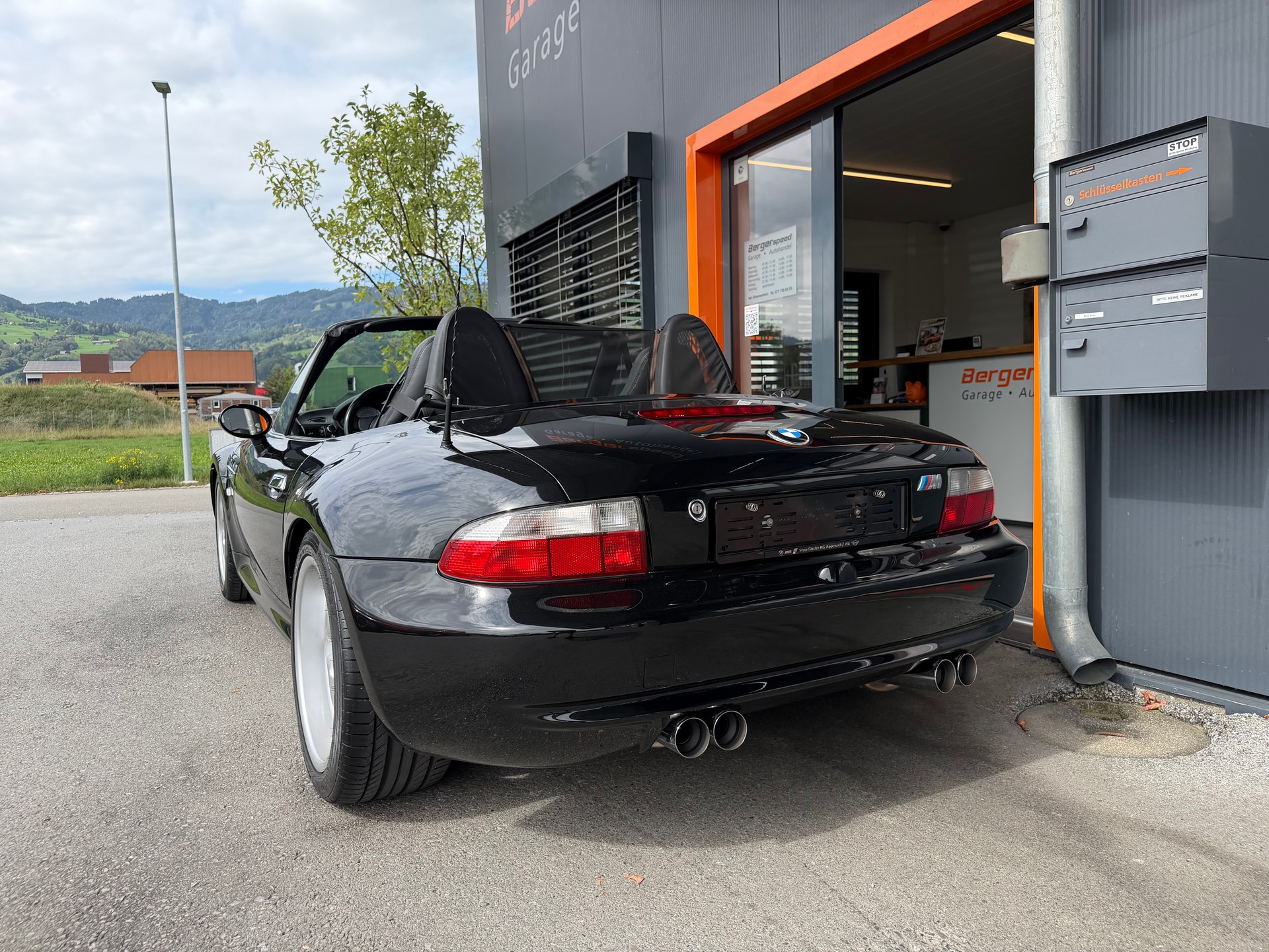BMW M Roadster-image-4