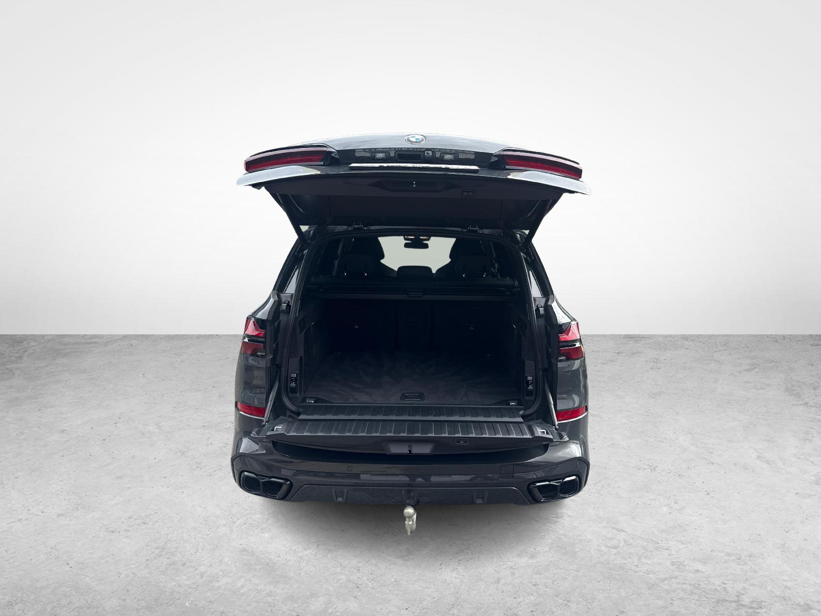 BMW X5 M60i xDrive - Gancio di traino incluso-image-11