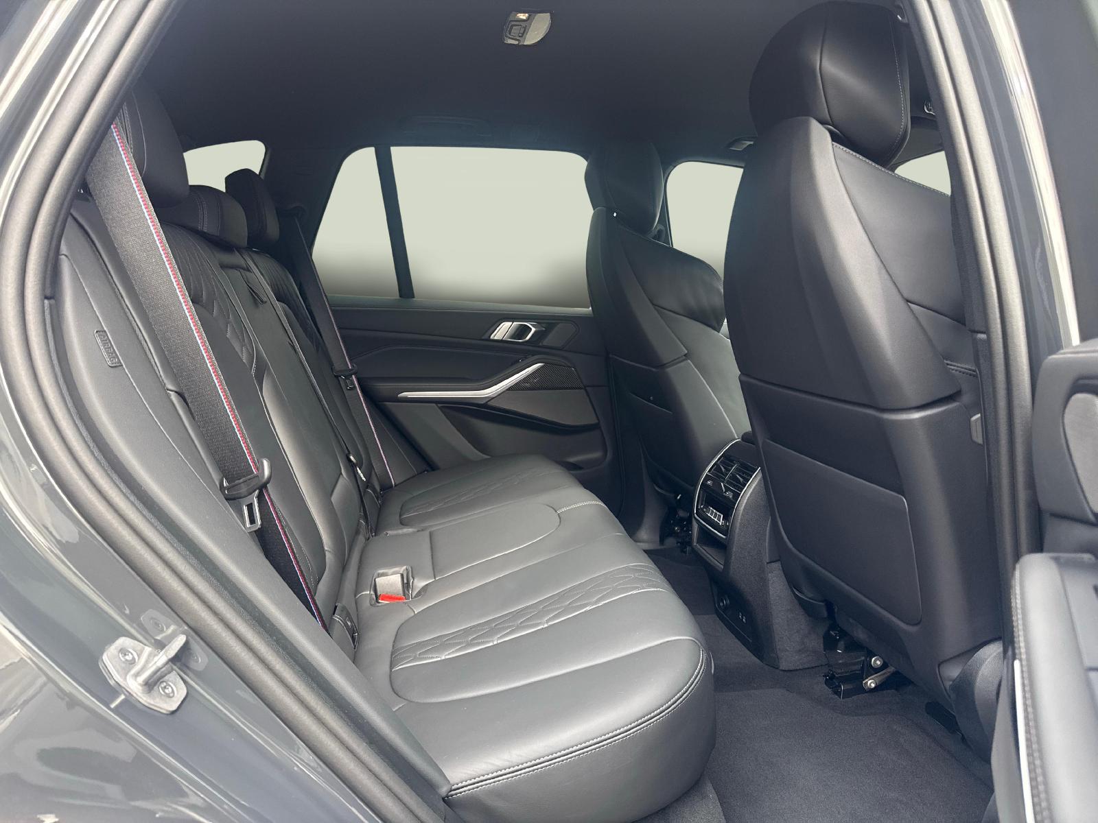 BMW X5 M60i xDrive - Gancio di traino incluso-image-10