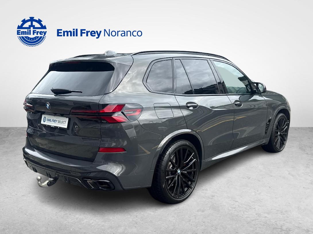 BMW X5 M60i xDrive - Gancio di traino incluso-image-4