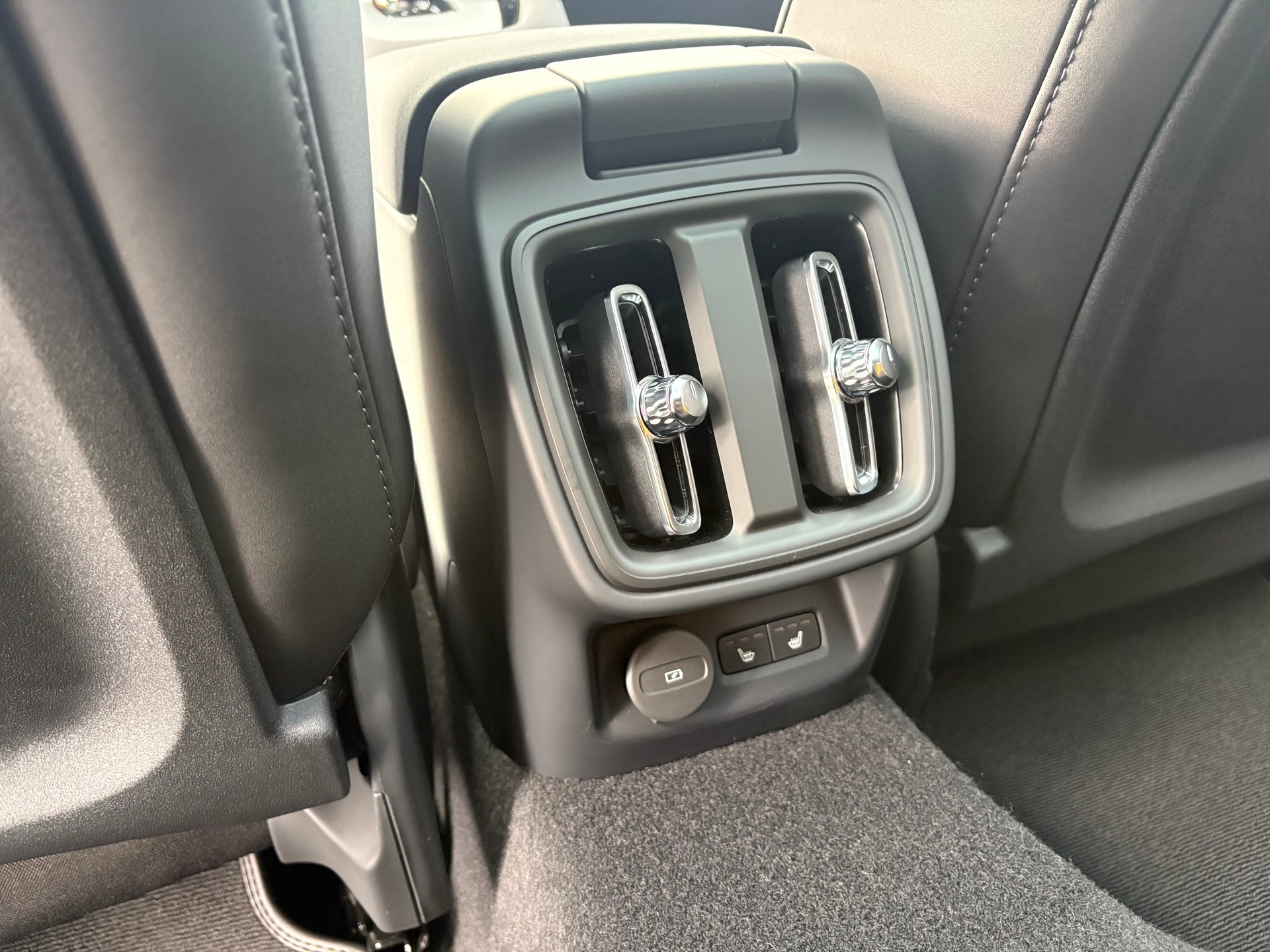 POLESTAR Polestar 2 Long Range Dual Performance Prime 82 kWh-image-13