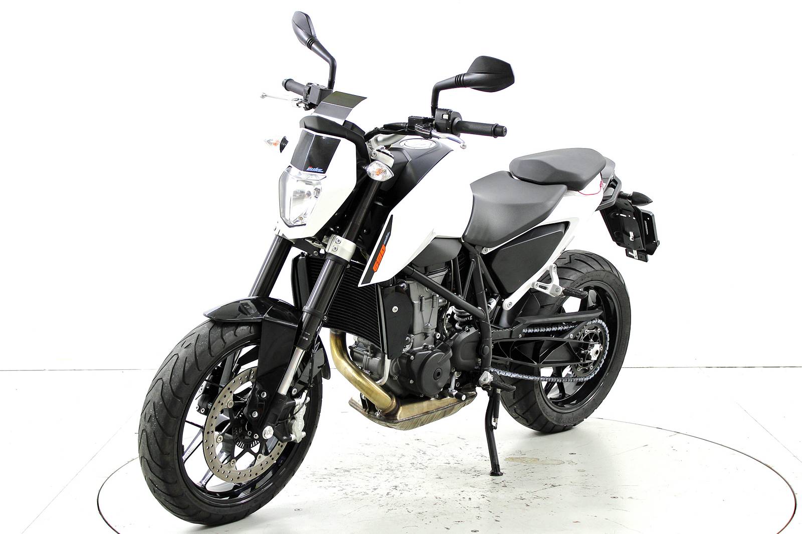 KTM 690 Duke ABS-showroom-element-2