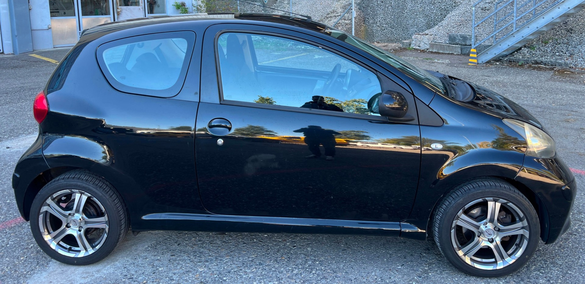 TOYOTA Aygo 1.0 Linea Terra-image-5