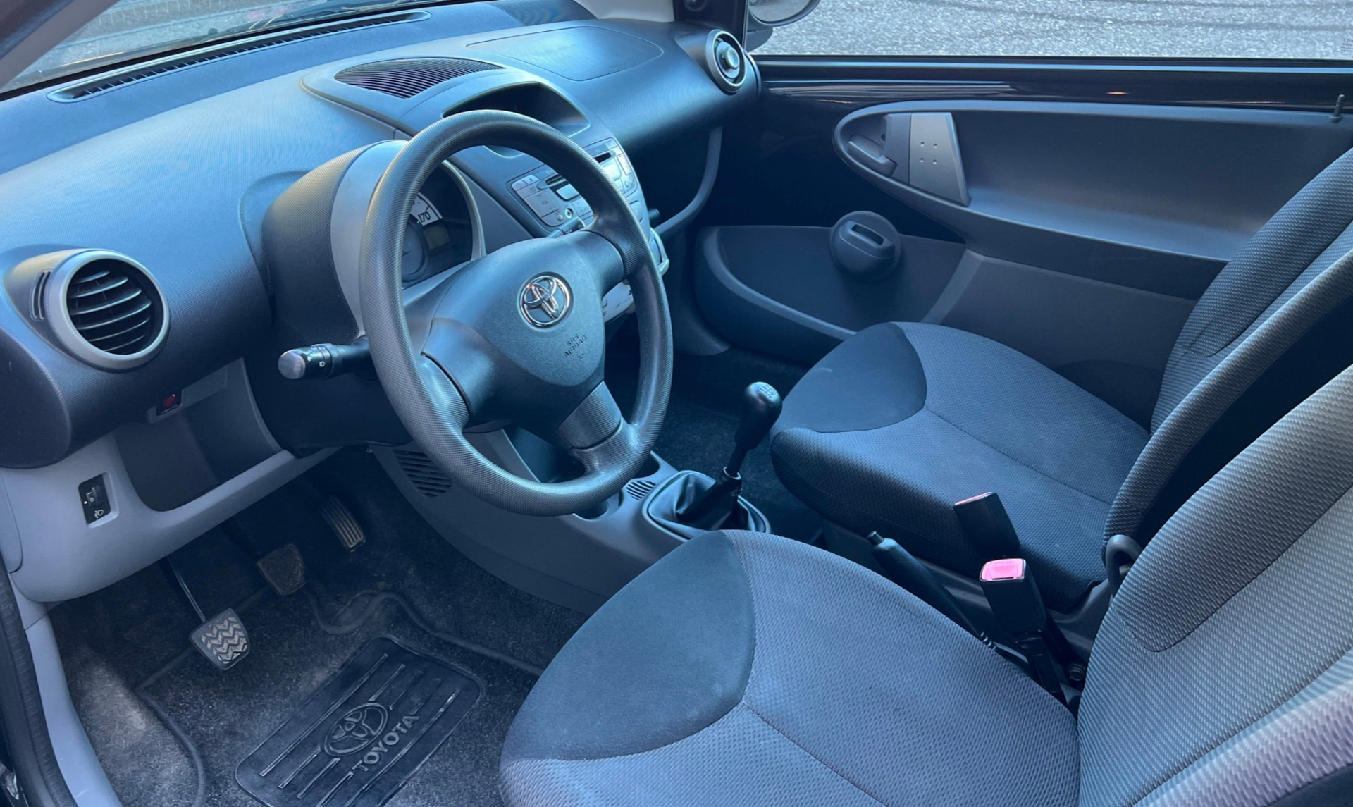 TOYOTA Aygo 1.0 Linea Terra-image-8