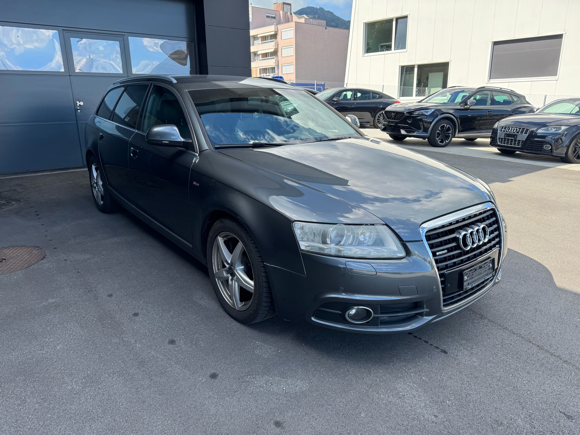 AUDI A6 Avant 3.0 V6 TDI quattro tiptronic-image-1