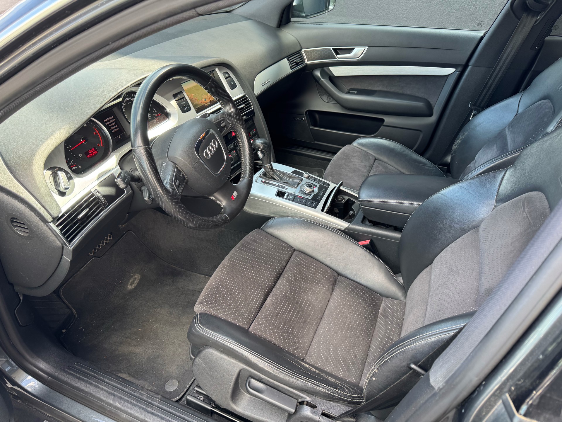 AUDI A6 Avant 3.0 V6 TDI quattro tiptronic-image-6