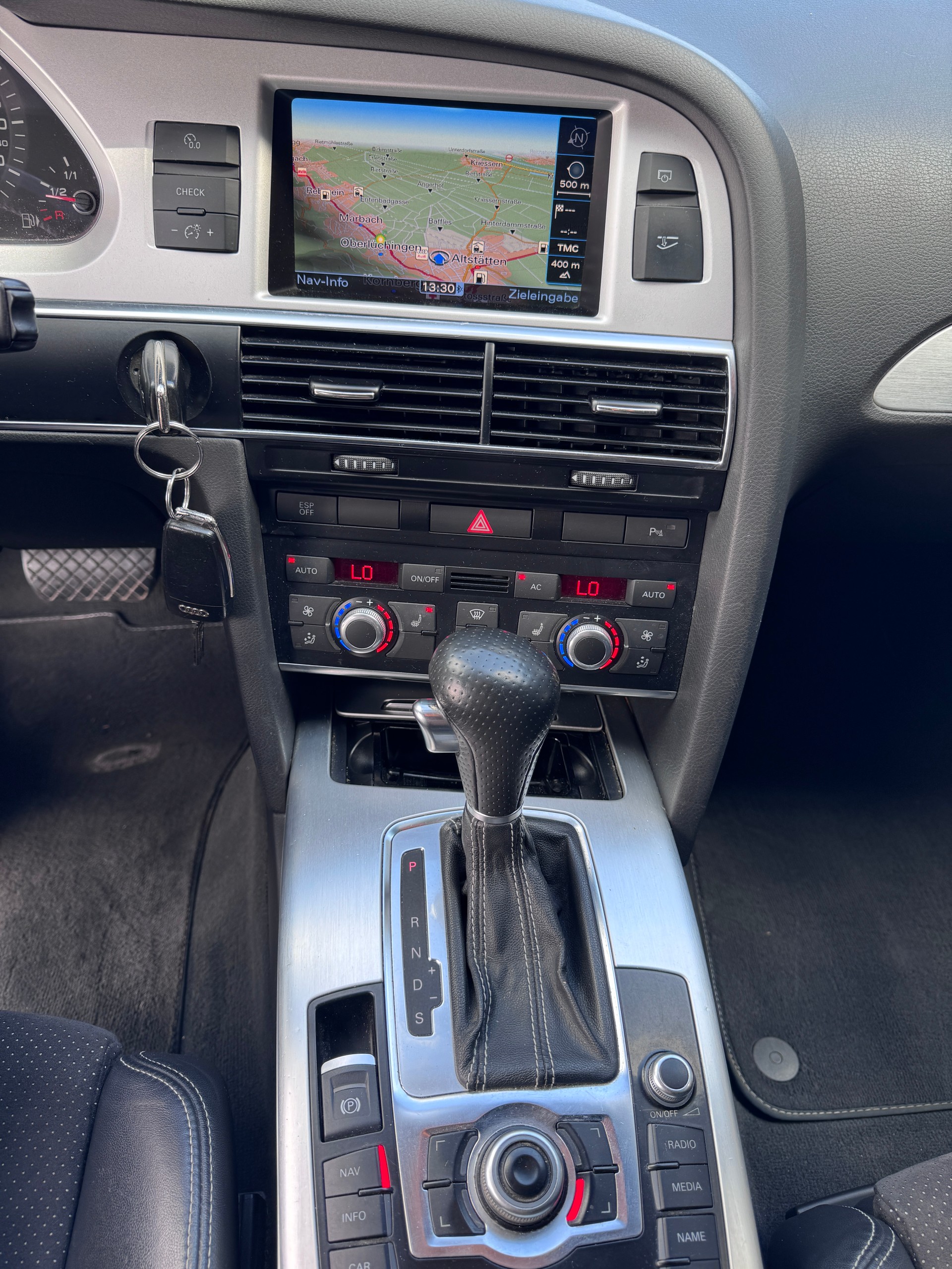 AUDI A6 Avant 3.0 V6 TDI quattro tiptronic-image-9